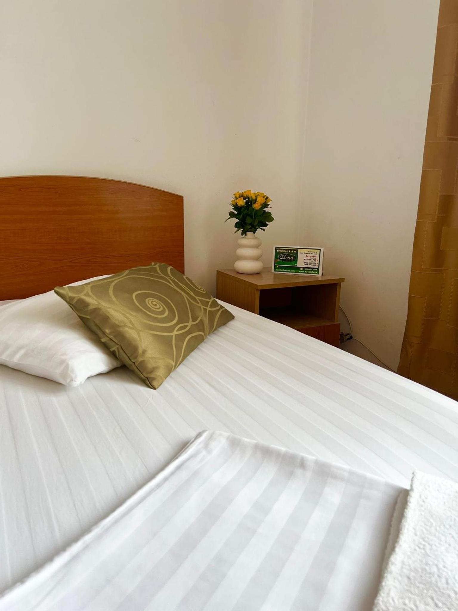 Standard Twin Room - Photo 2
