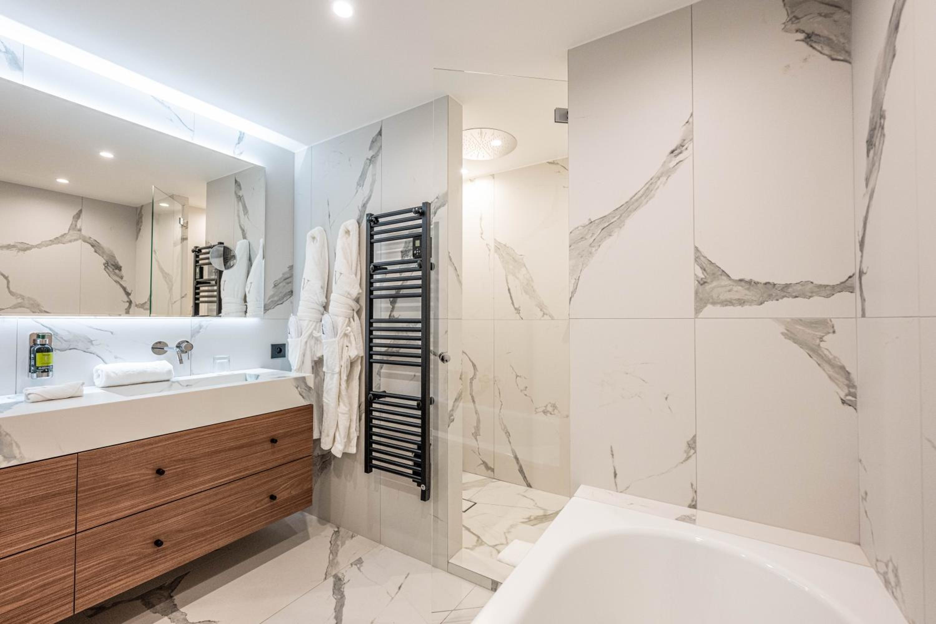 Suite Deluxe avec Terrasse et Accès Gratuit au Spa