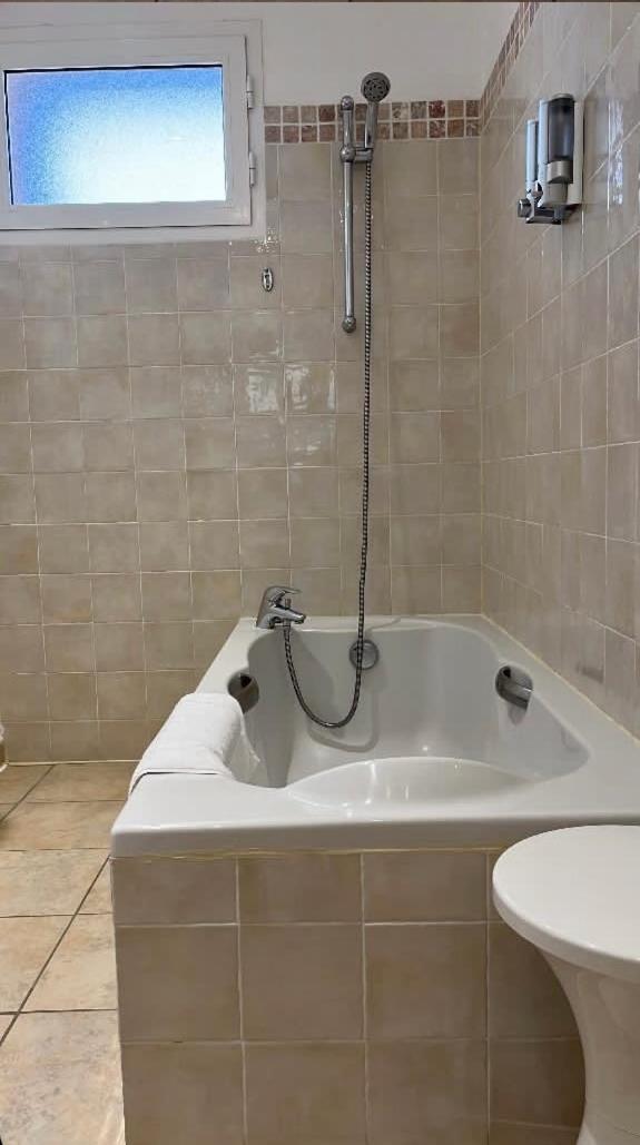 Two Connecting Double Rooms photo 2
