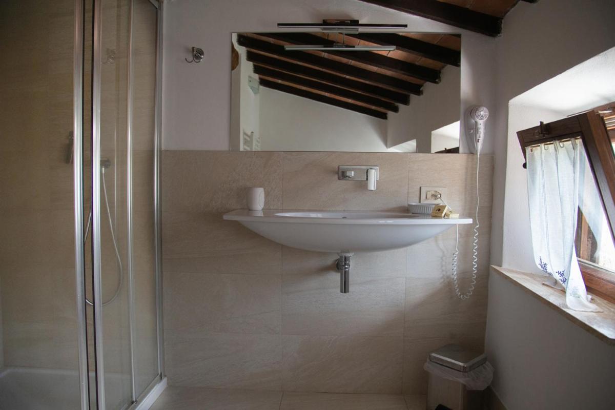 Deluxe Quadruple Room - Photo 5
