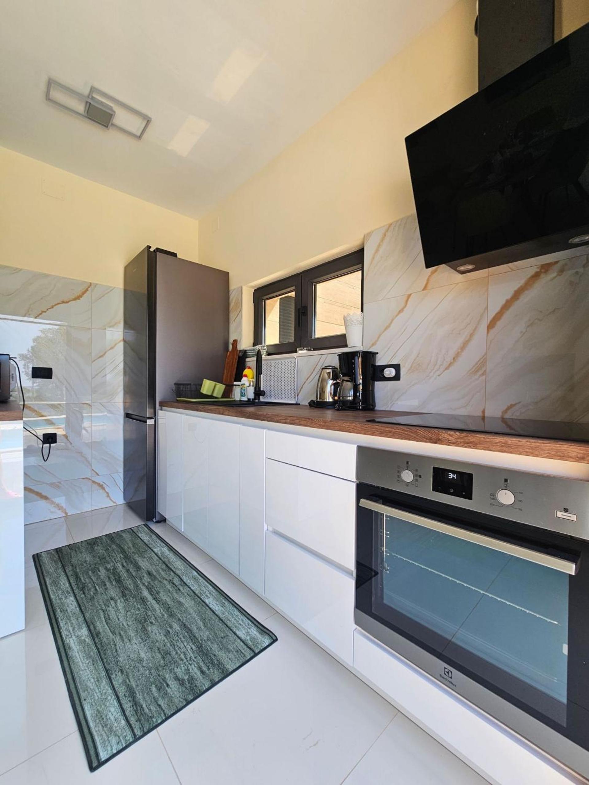 Villa photo 3