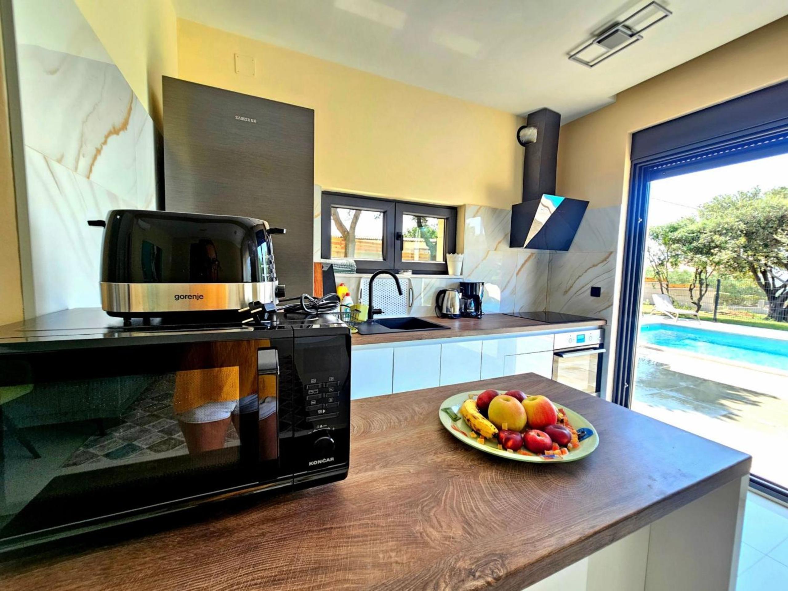 Villa photo 2