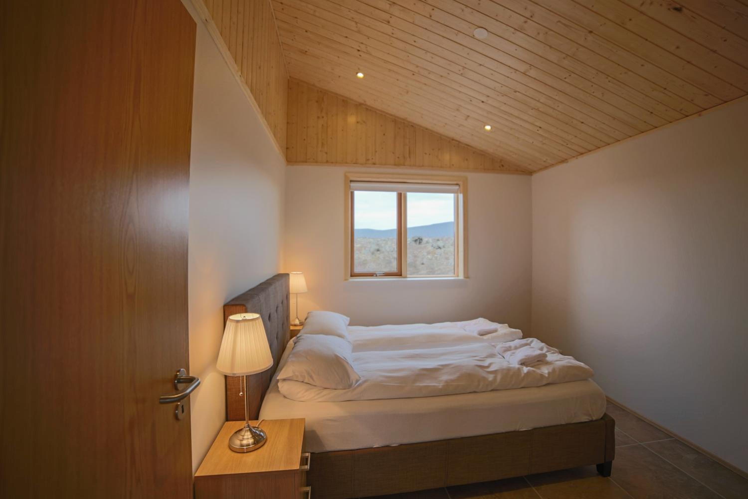 Two-Bedroom Cottage with Hot Tub - Photo 6