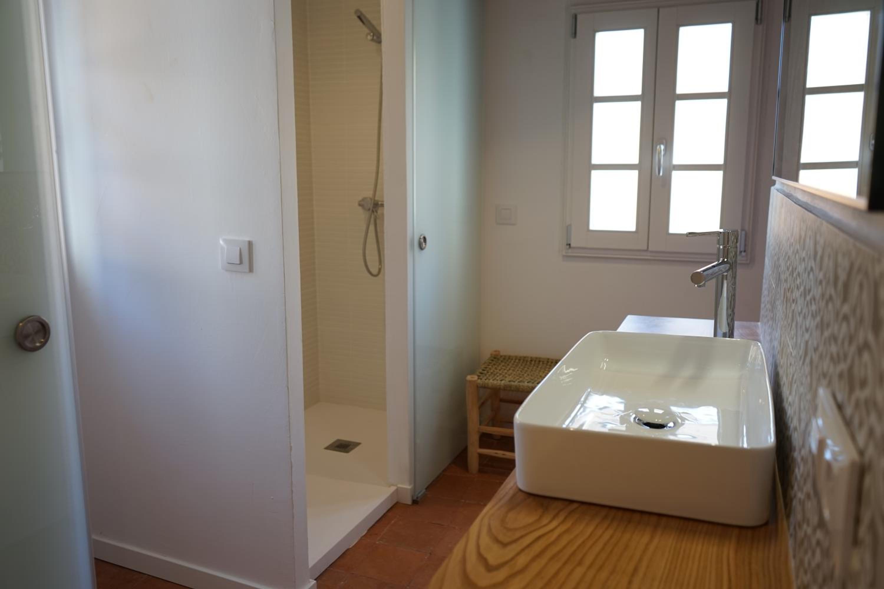 Deluxe Double Room - Photo 26