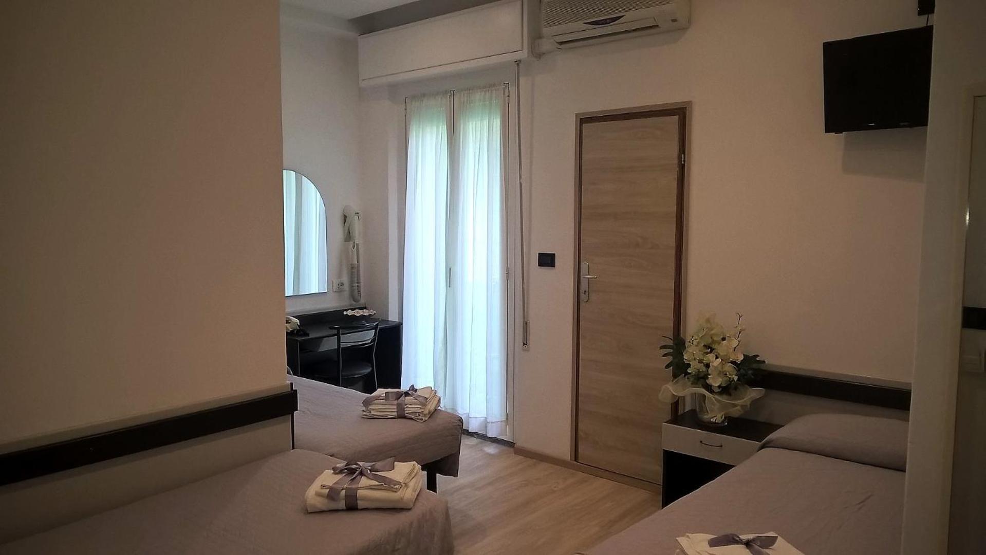 Triple Room - Photo 1