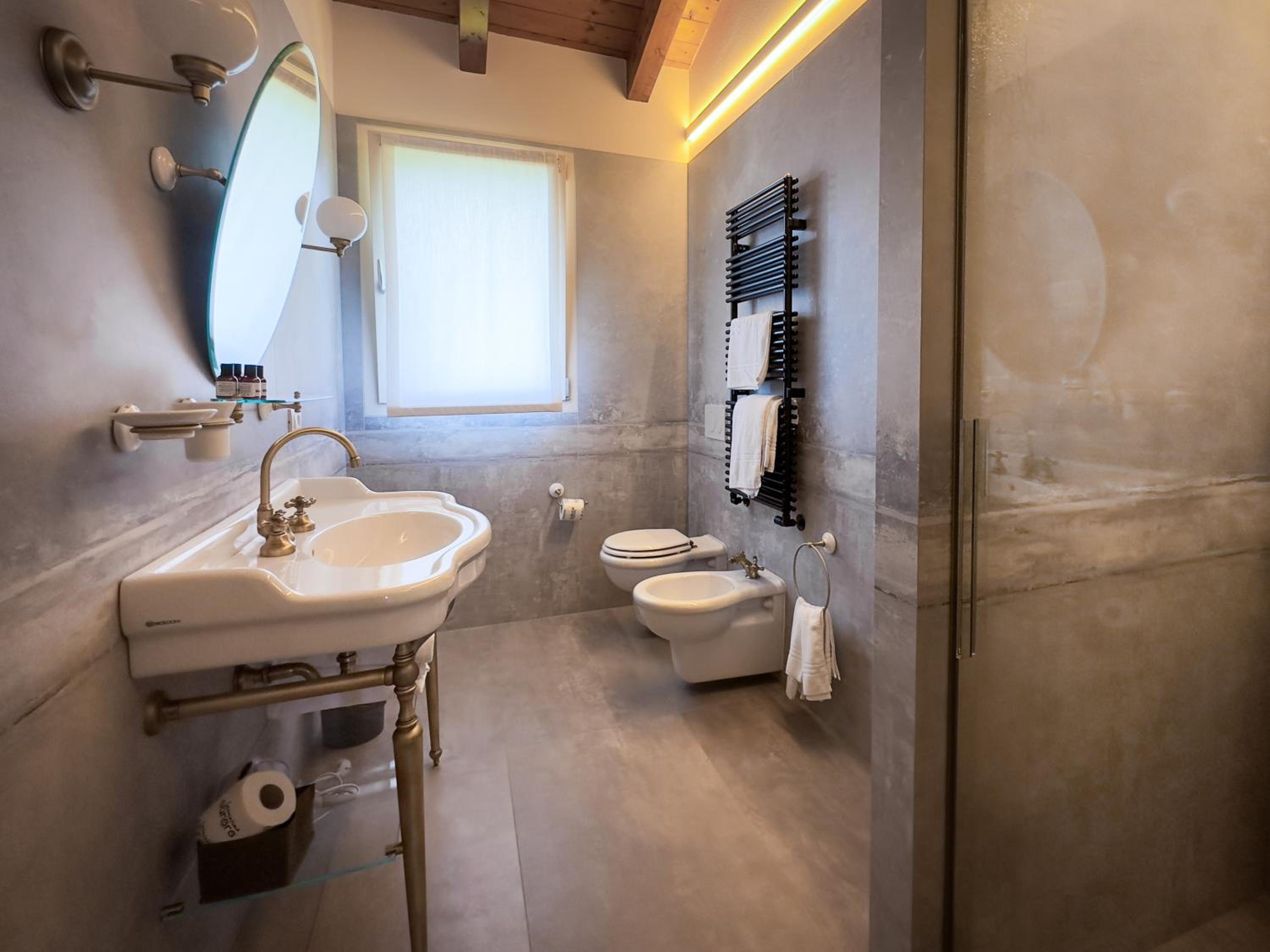 Executive Suite photo 2
