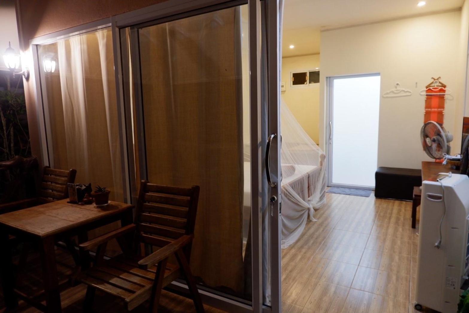 Family Room - Photo 9
