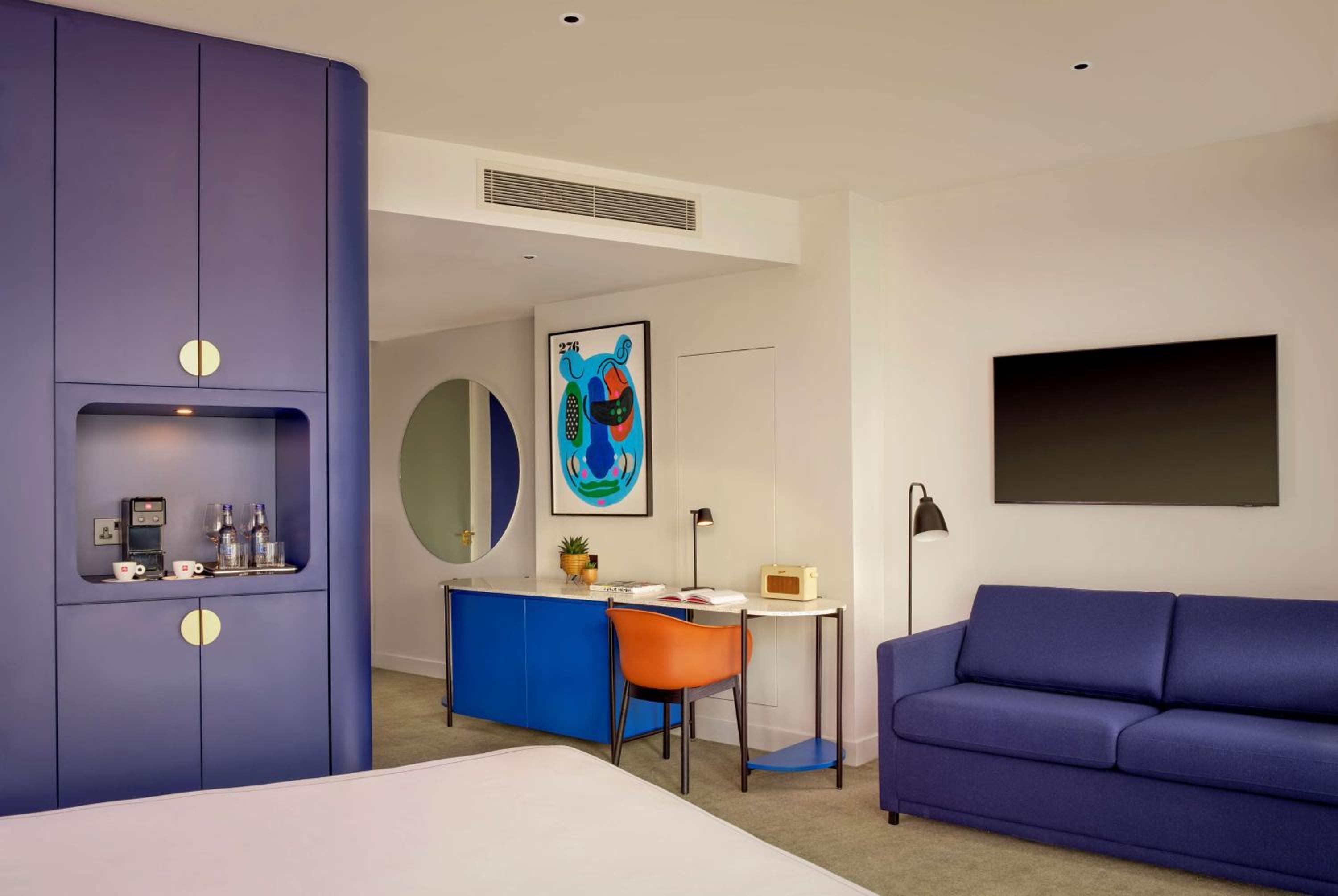 Studio King Suite