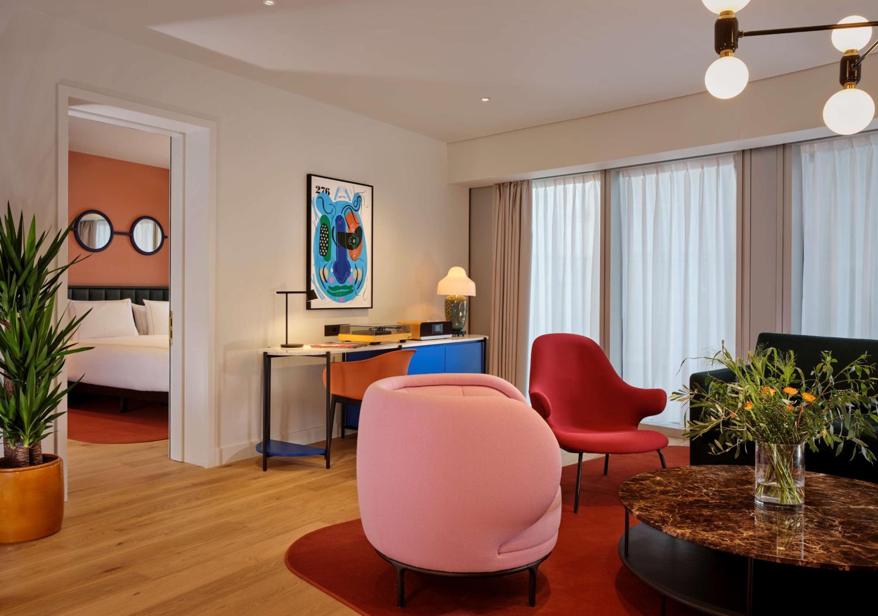 One-Bedroom Suite (3 Adults) photo 1