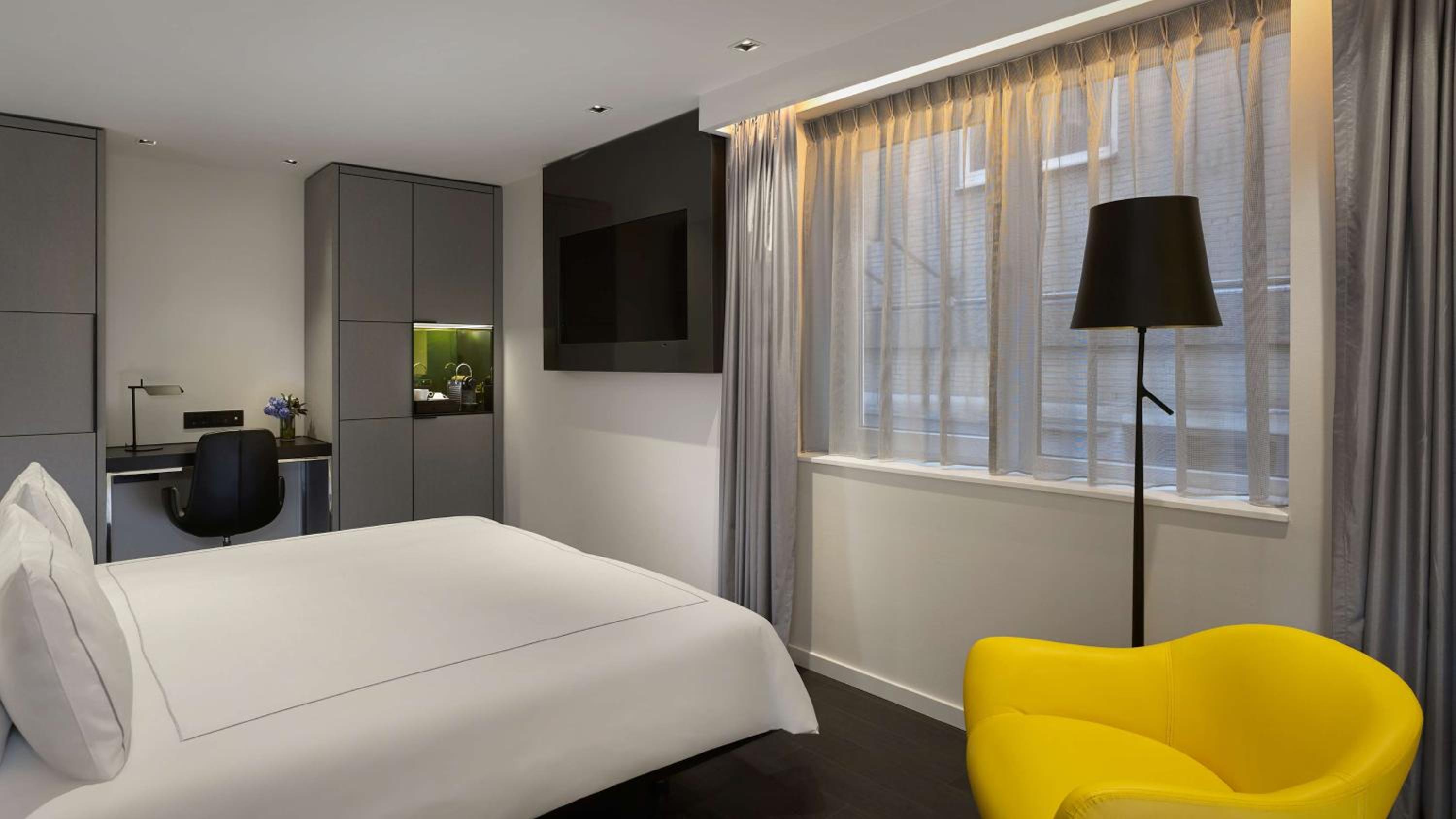 Superior King Room - Photo 6