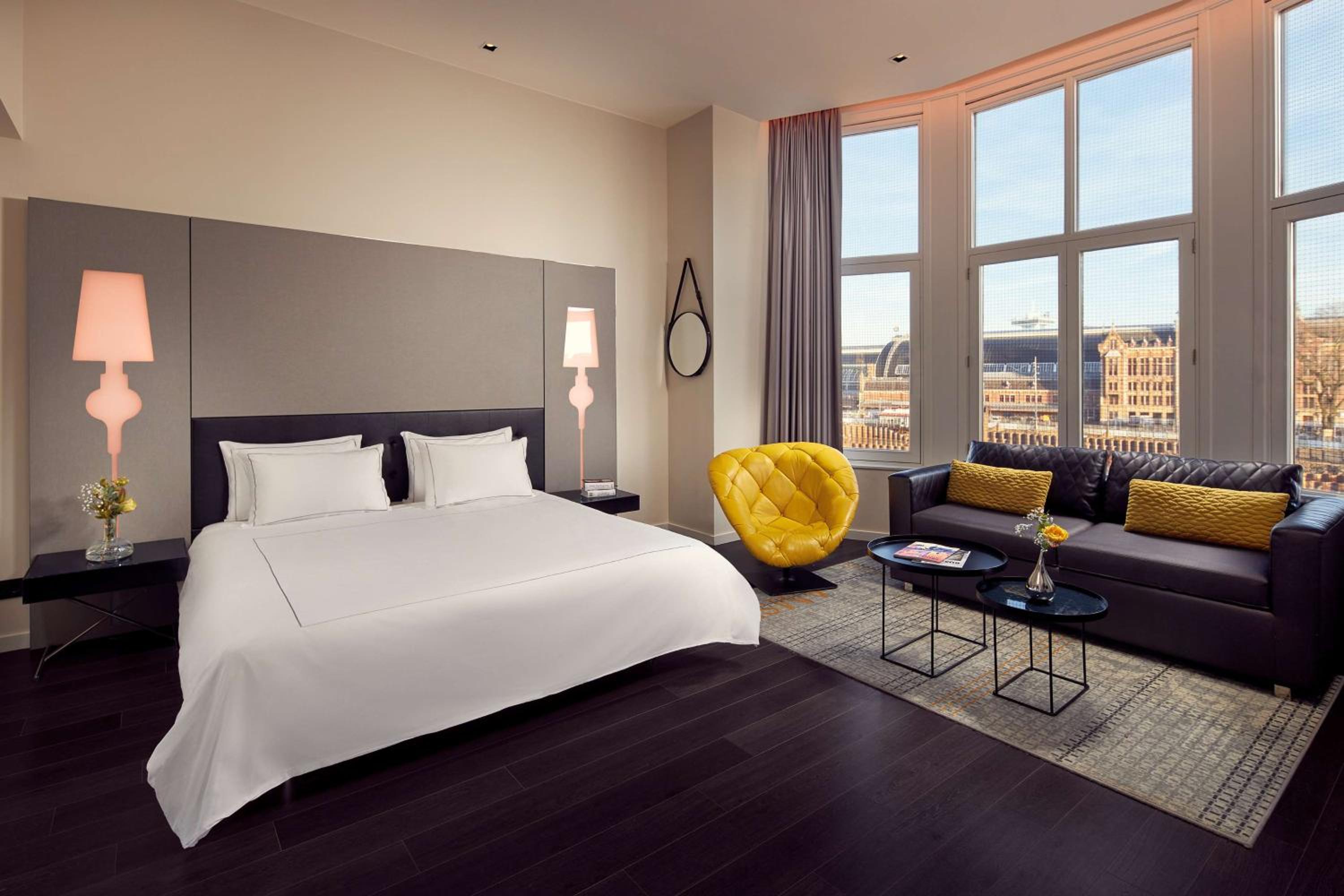 Executive King Room with Canal View - Photo 4