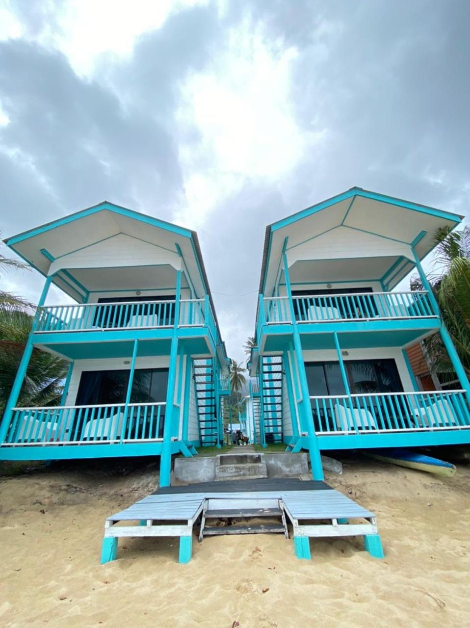 Deluxe Double Room with Balcony and Sea View photo 3