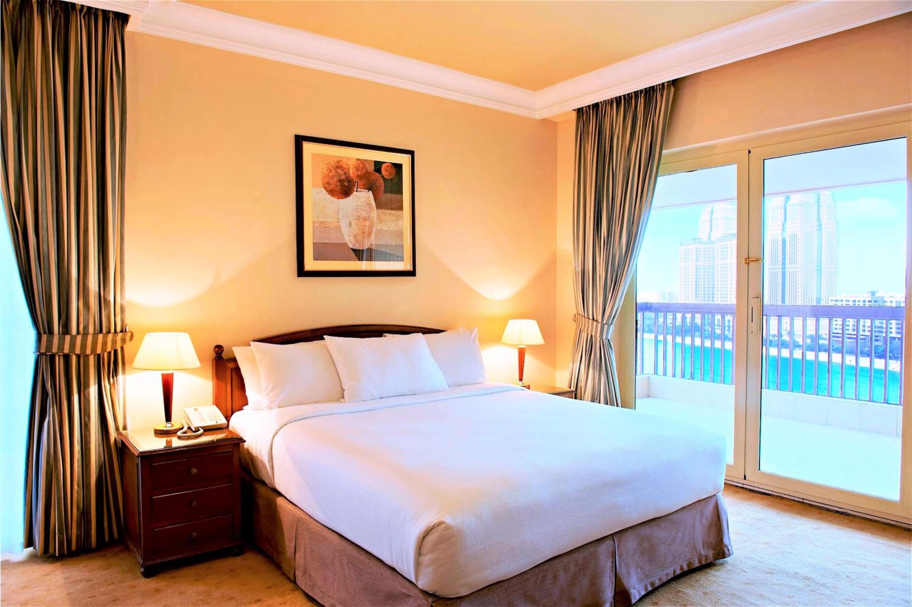 One Bedroom Suite with Nile View thumbnail 5