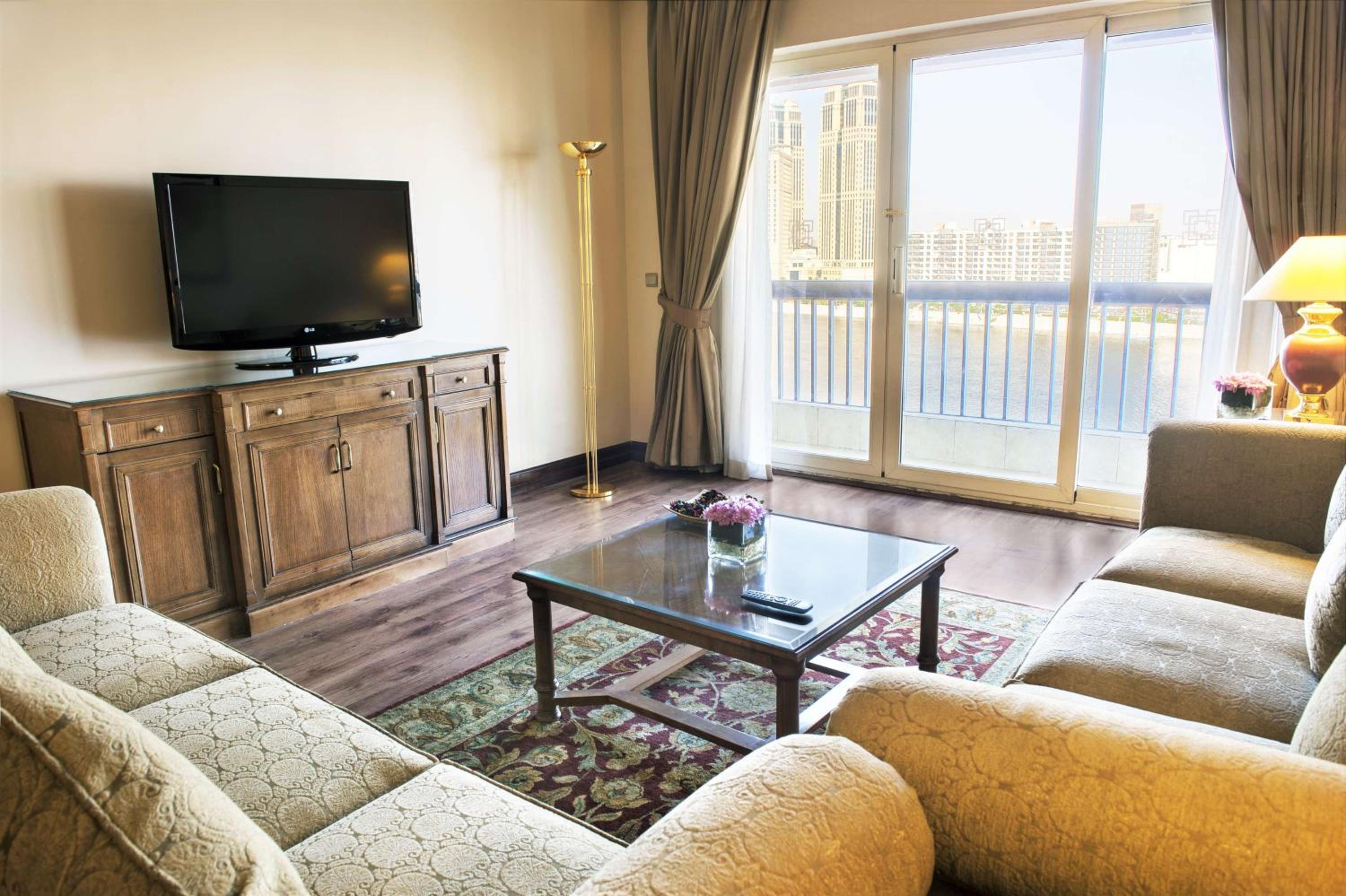One Bedroom Suite with Nile View thumbnail 6