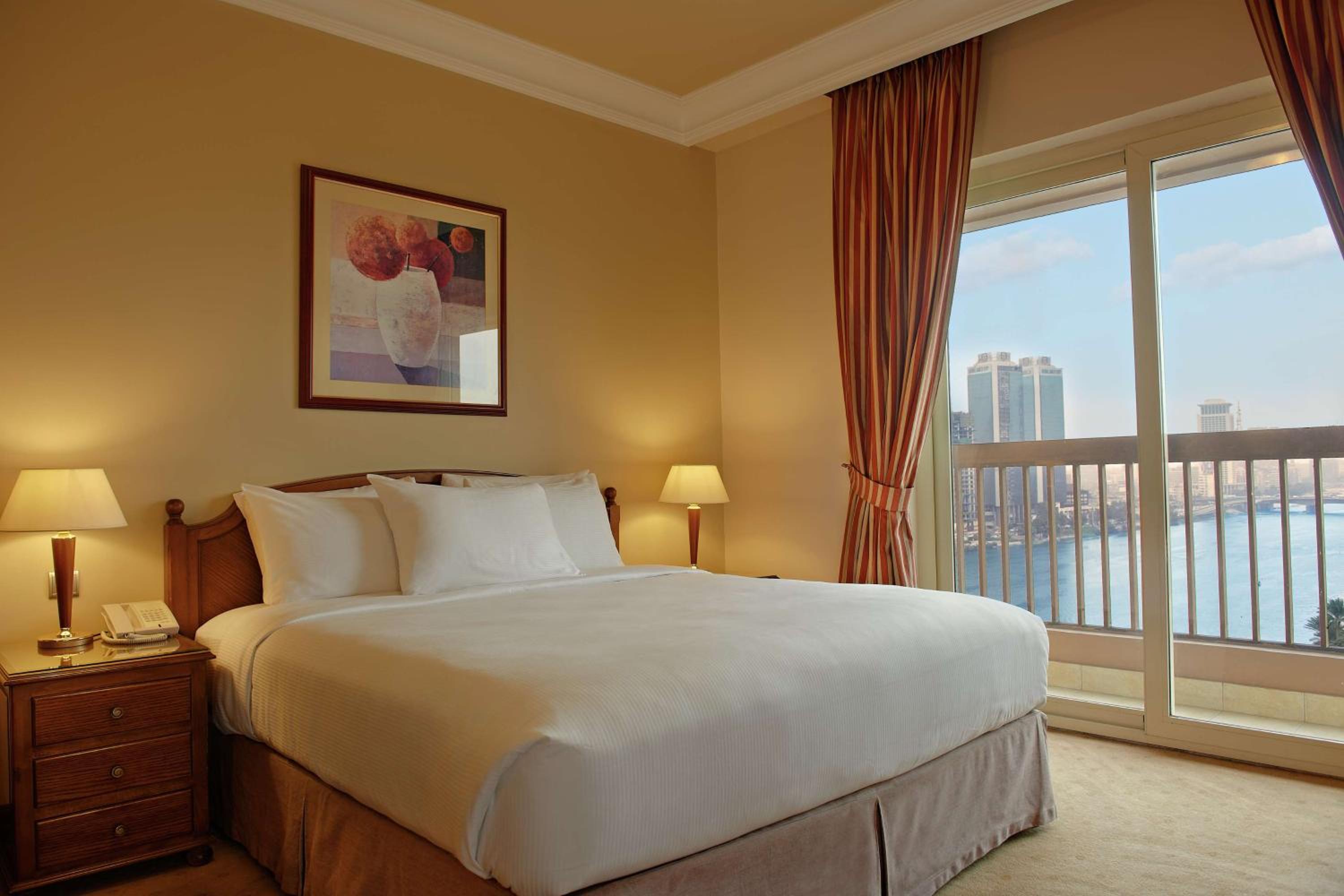 Deluxe King Room with Nile View