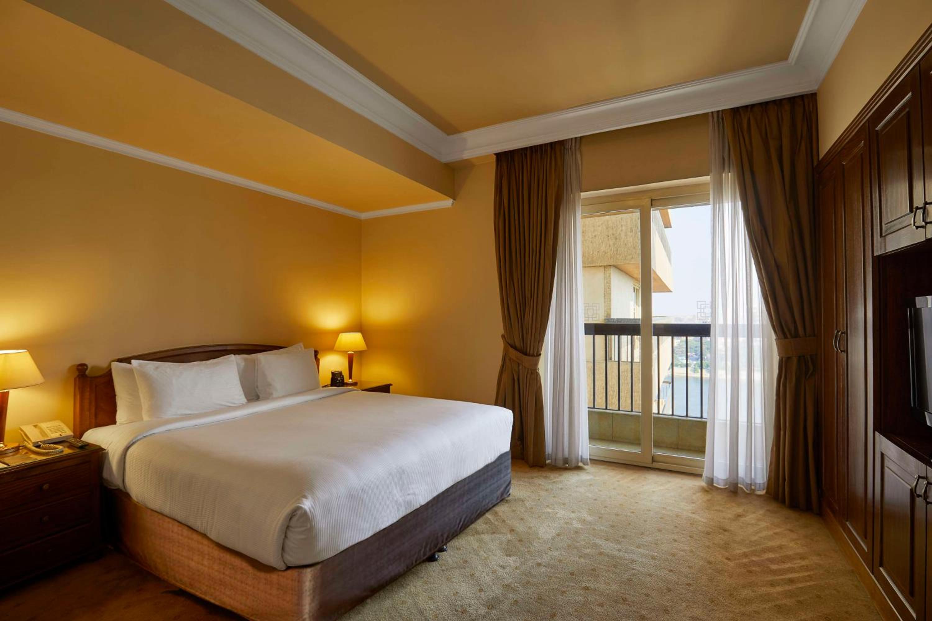 King Room Plus with Side River View thumbnail 5