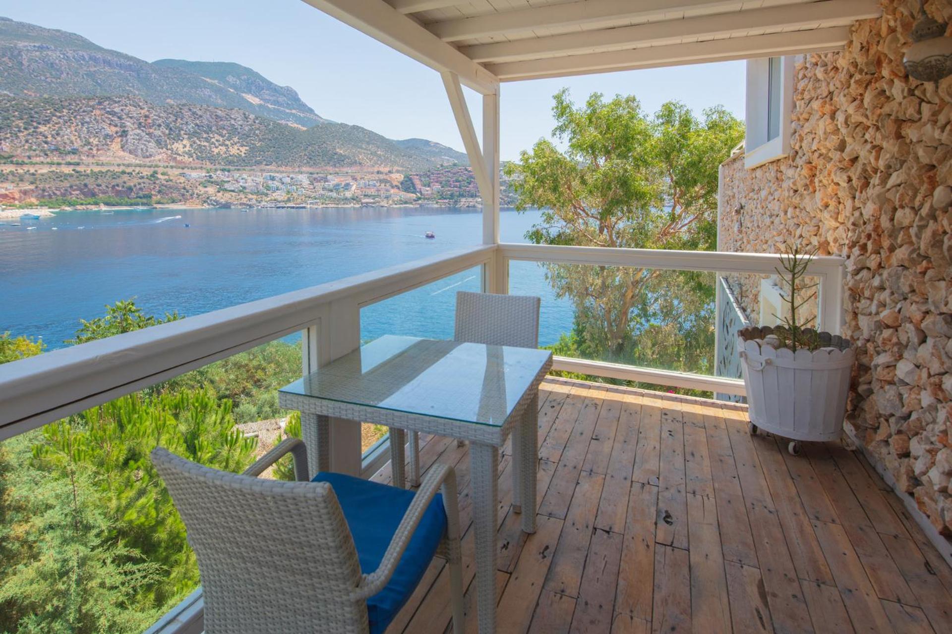 Suite with Balcony photo 2