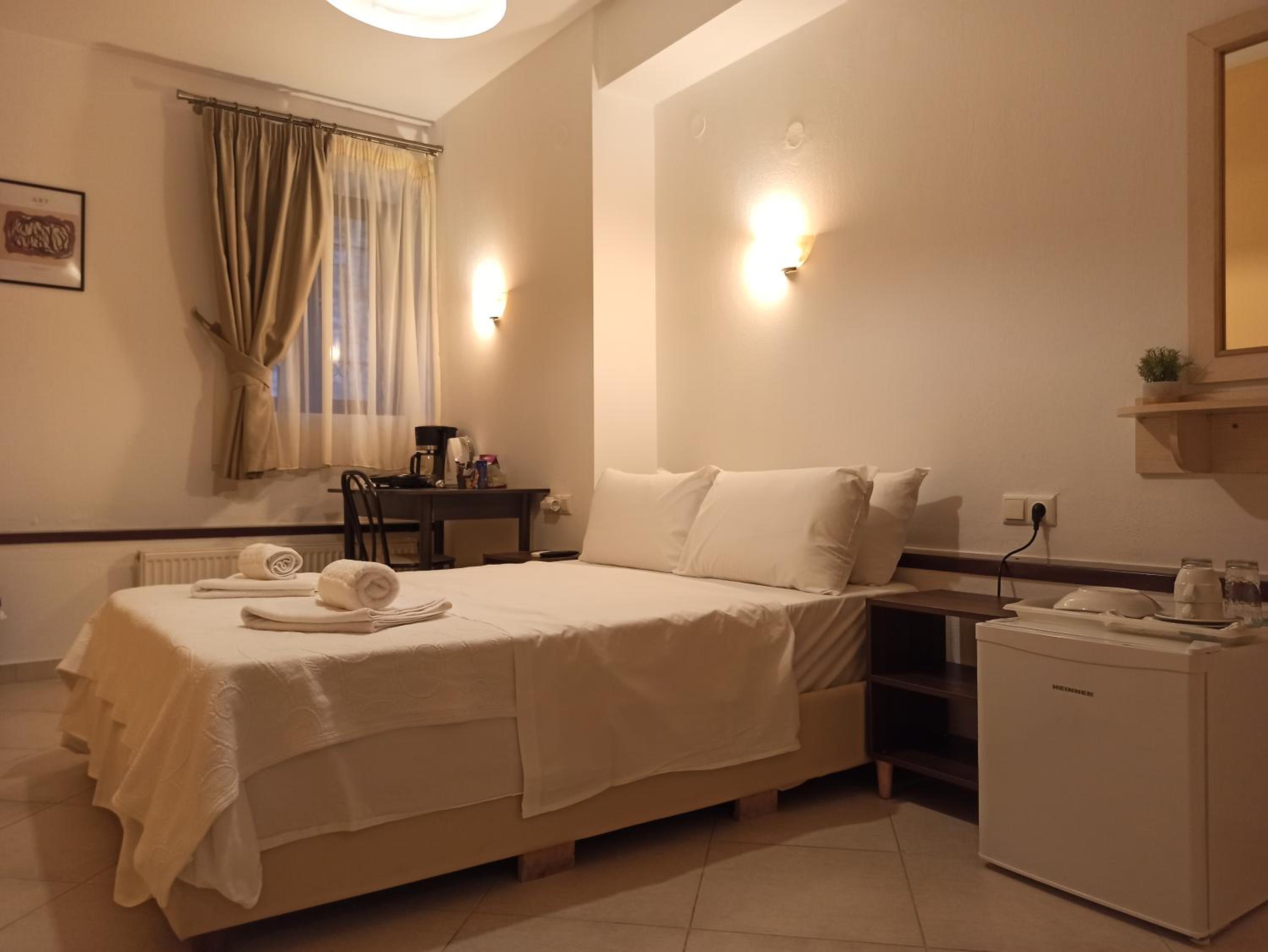Standard Double Room - Photo 1