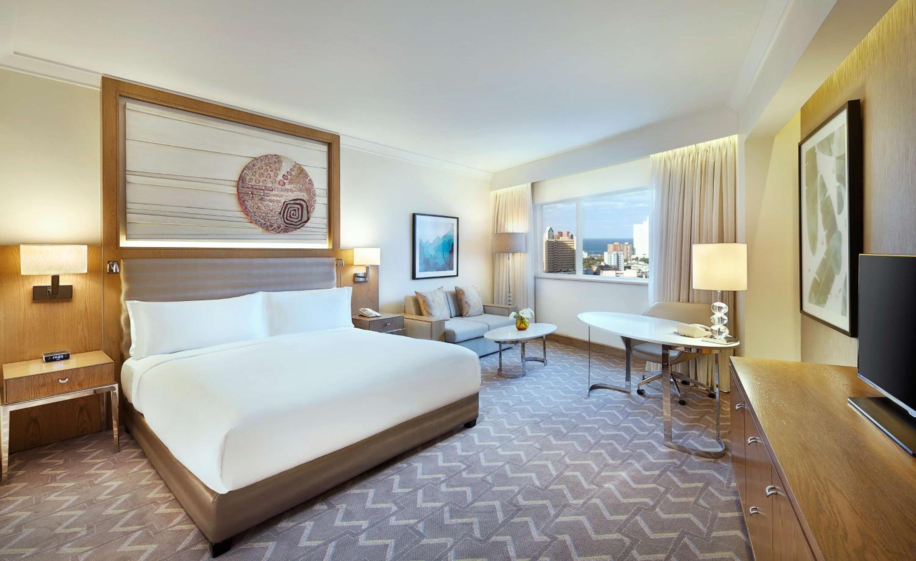Deluxe King Room - Photo 1