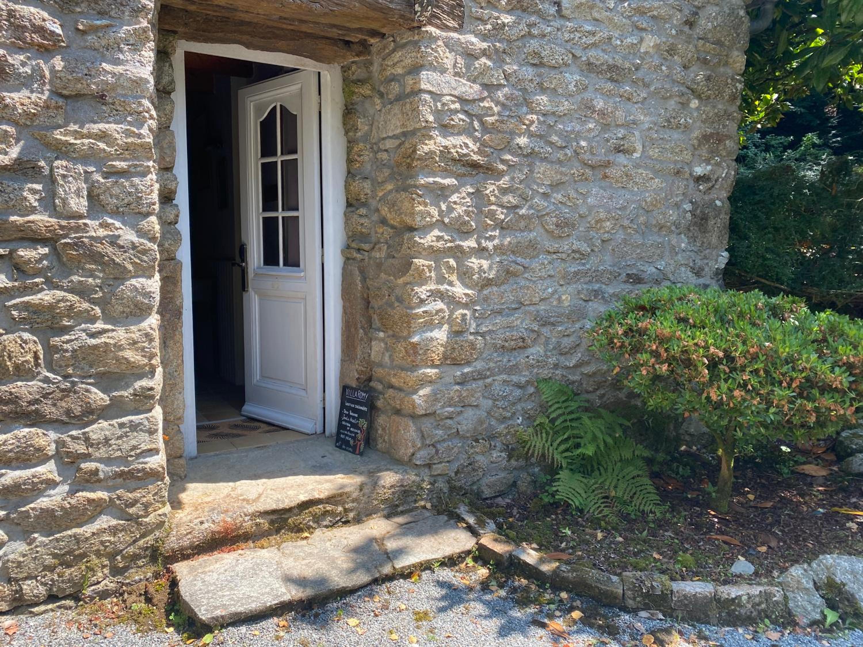One-Bedroom House photo 2