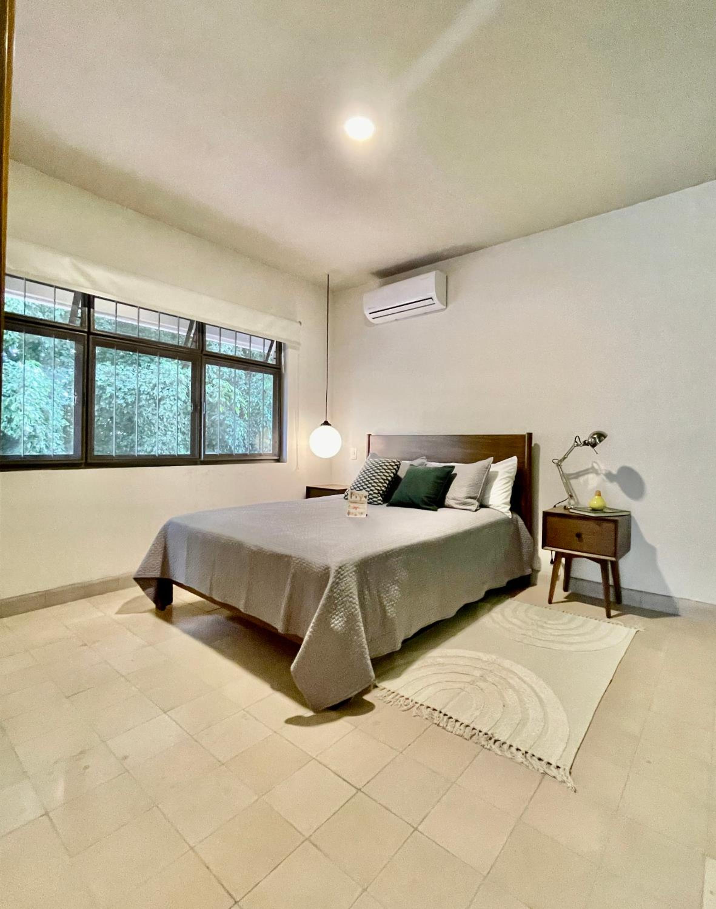 Apartment with Terrace - Photo 8