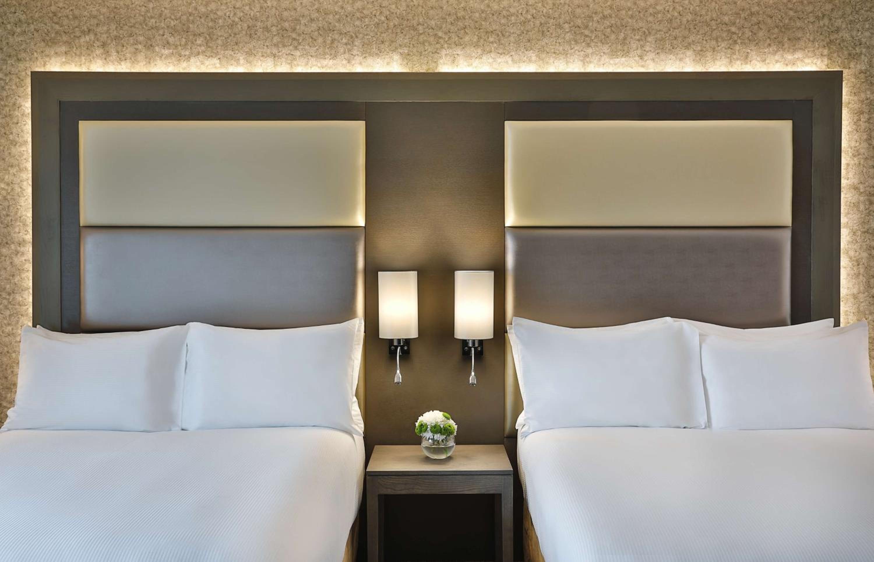 Deluxe Queen Room with Two Queen Beds photo 1