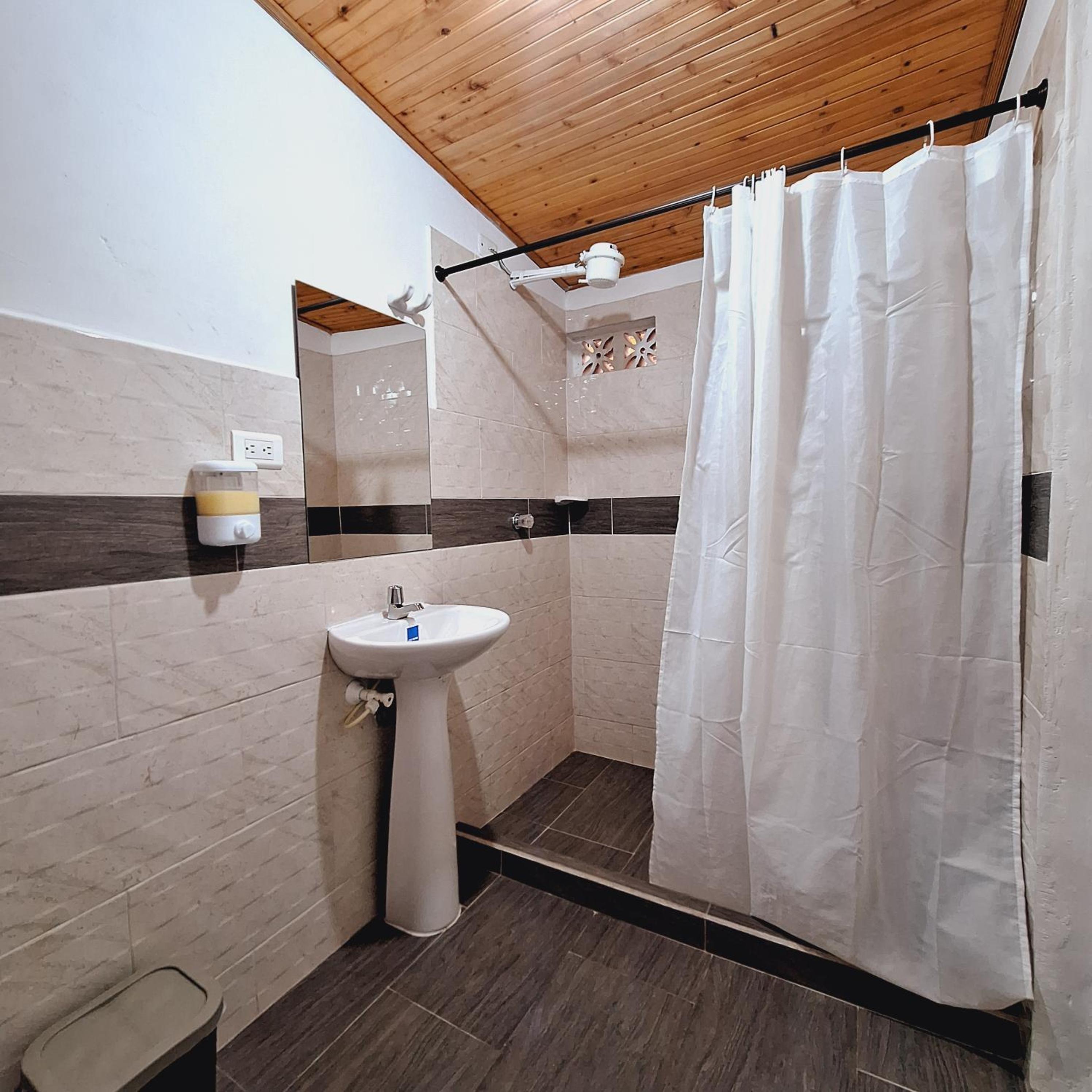 Triple Room with Private Bathroom photo 2