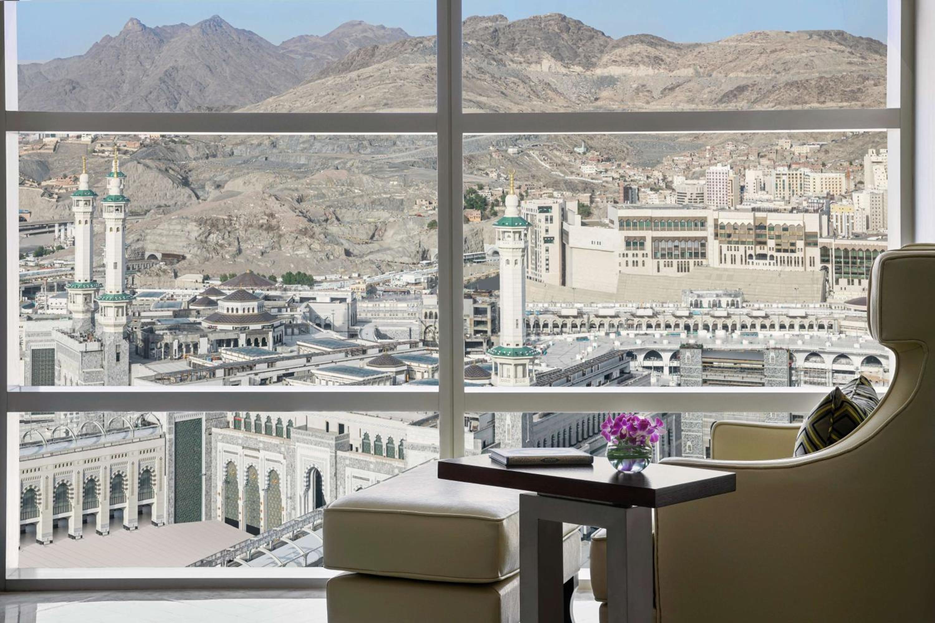 Presidential Suite with Haram View