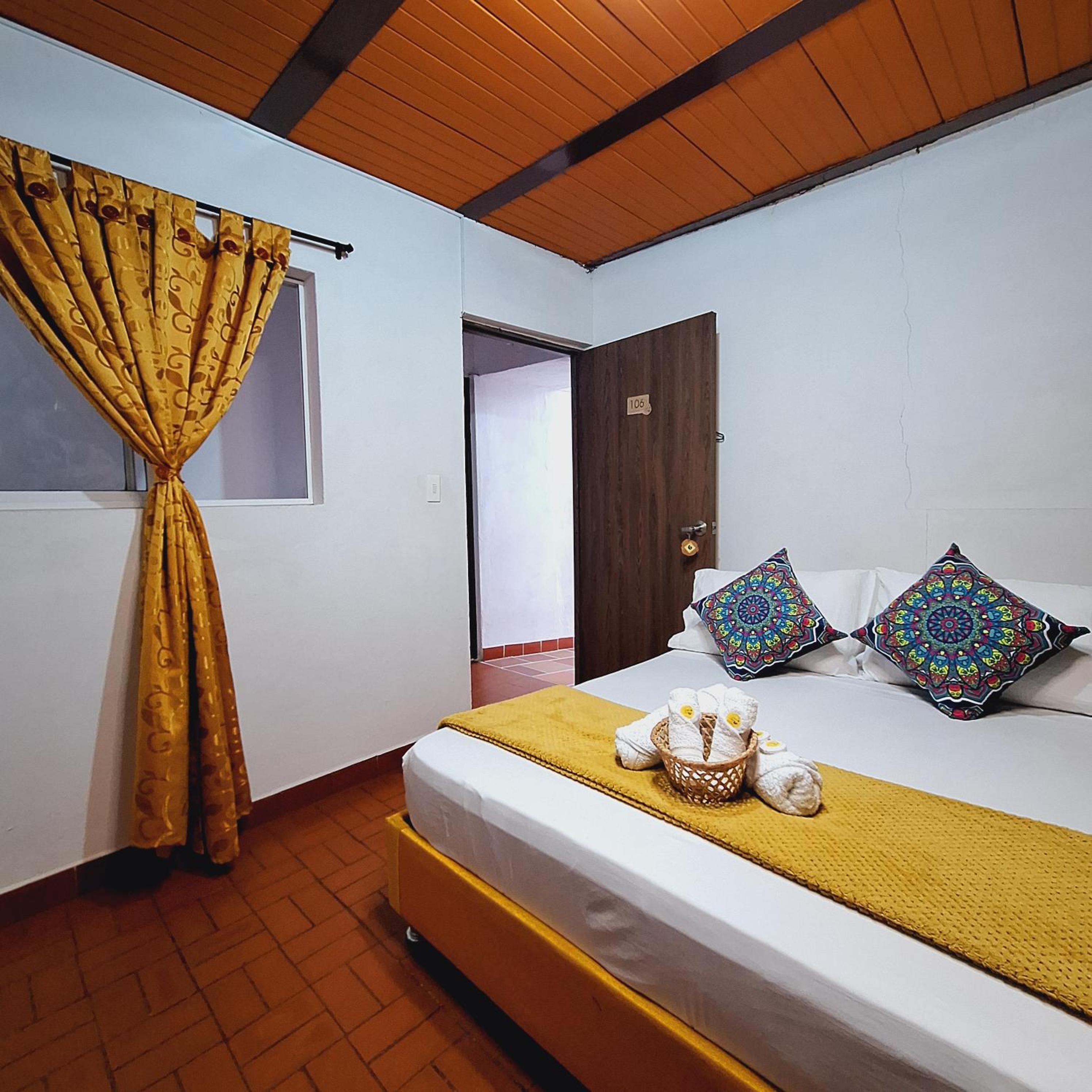 Double Room with Private Bathroom photo 3