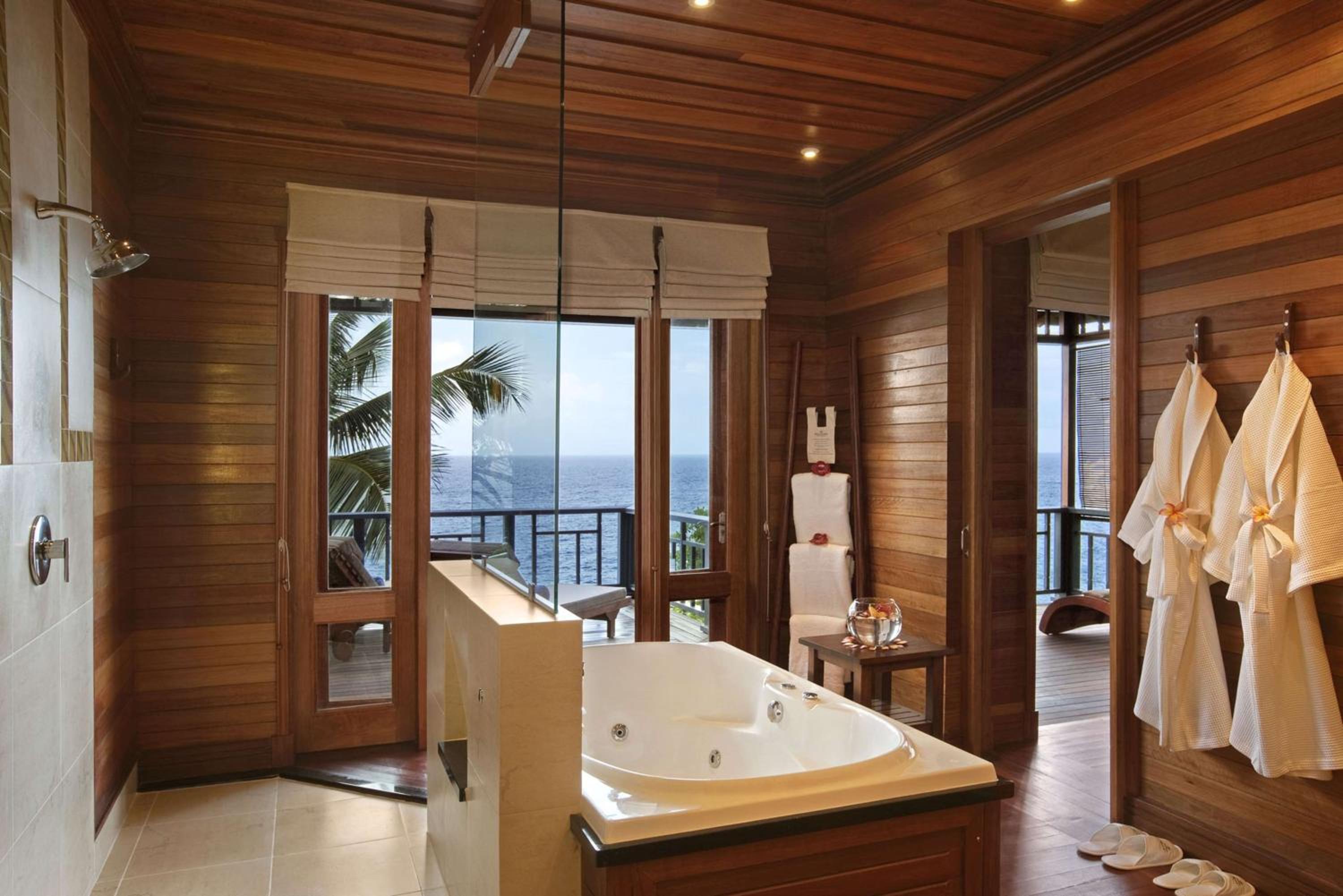 King Villa with Ocean View photo 2