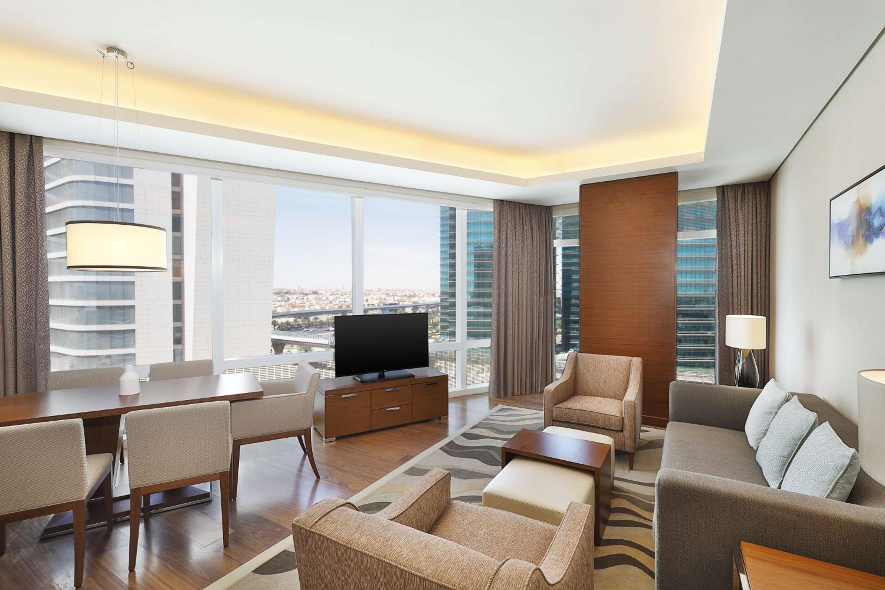 Family Three-Bedroom Apartment thumbnail 5