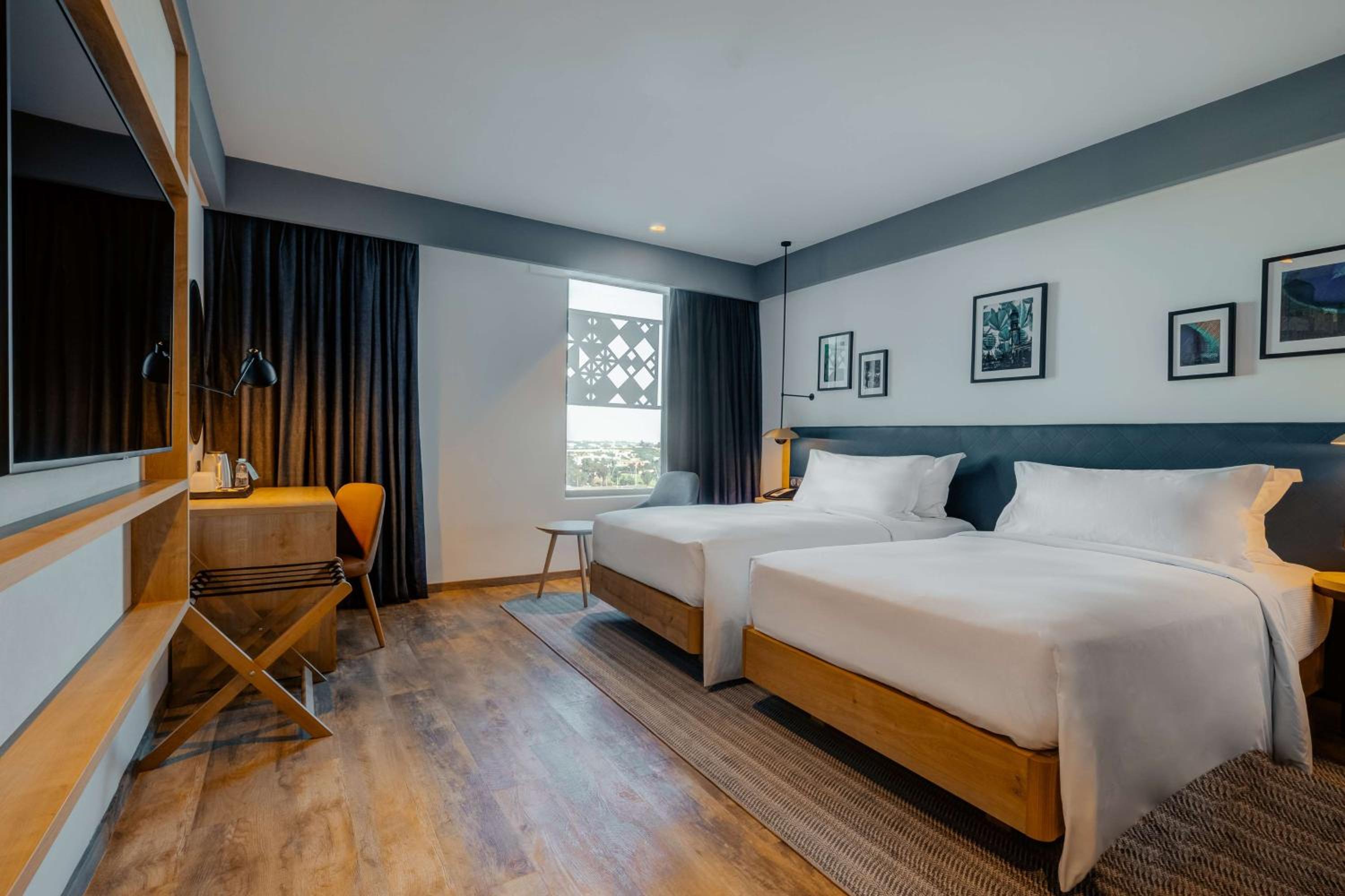 Twin Room - Photo 3