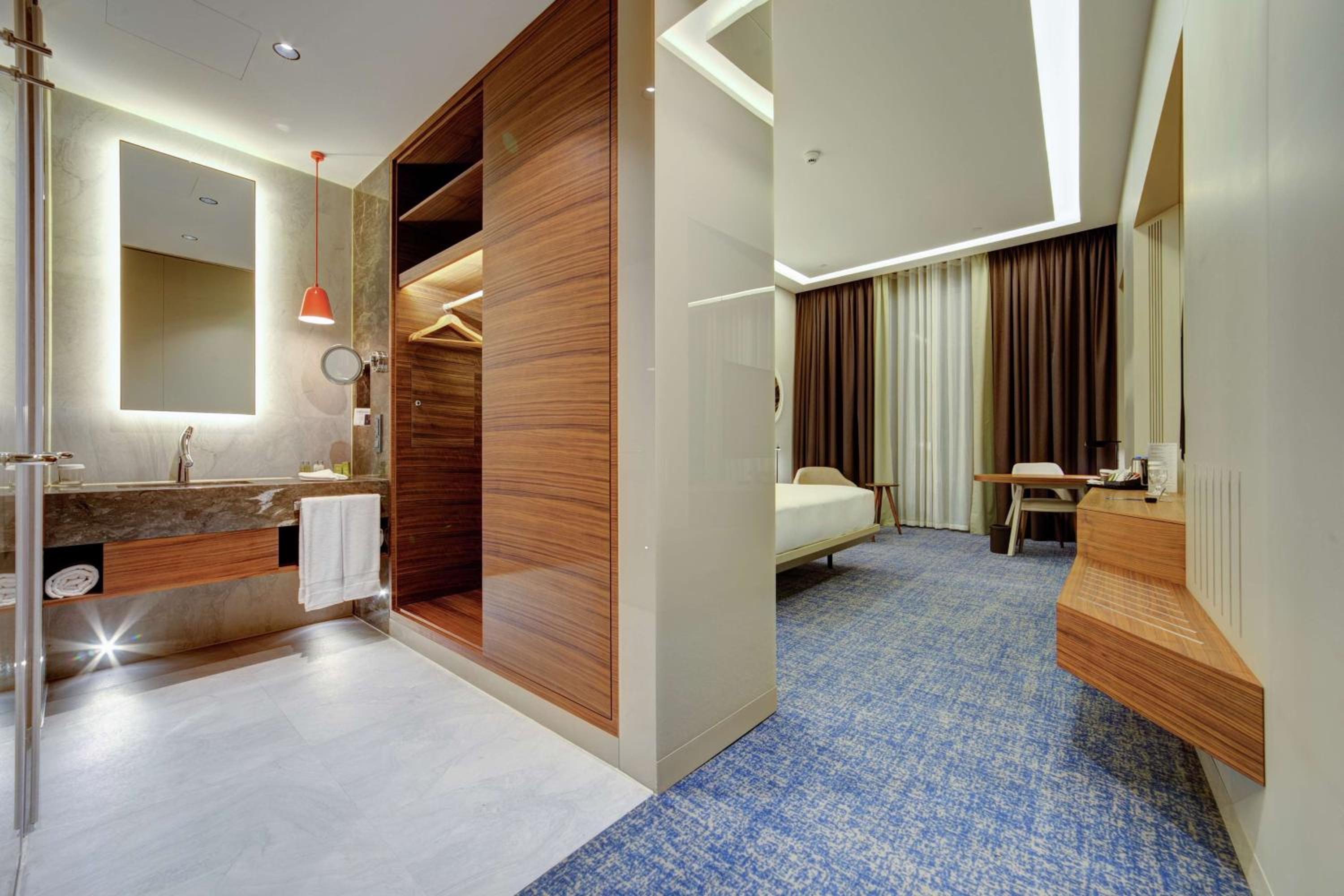 King Guest Room