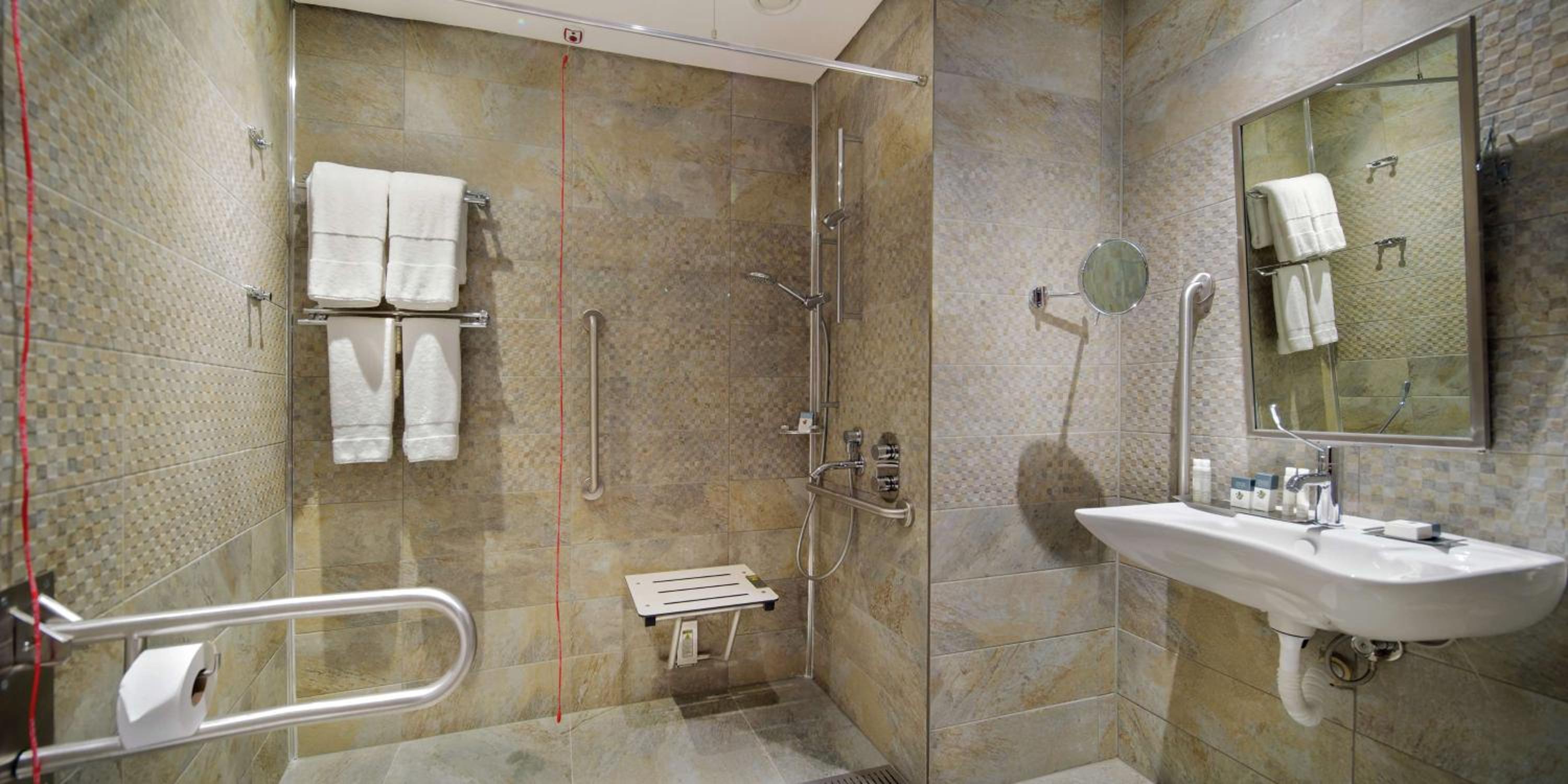 Queen Room - Mobility Access