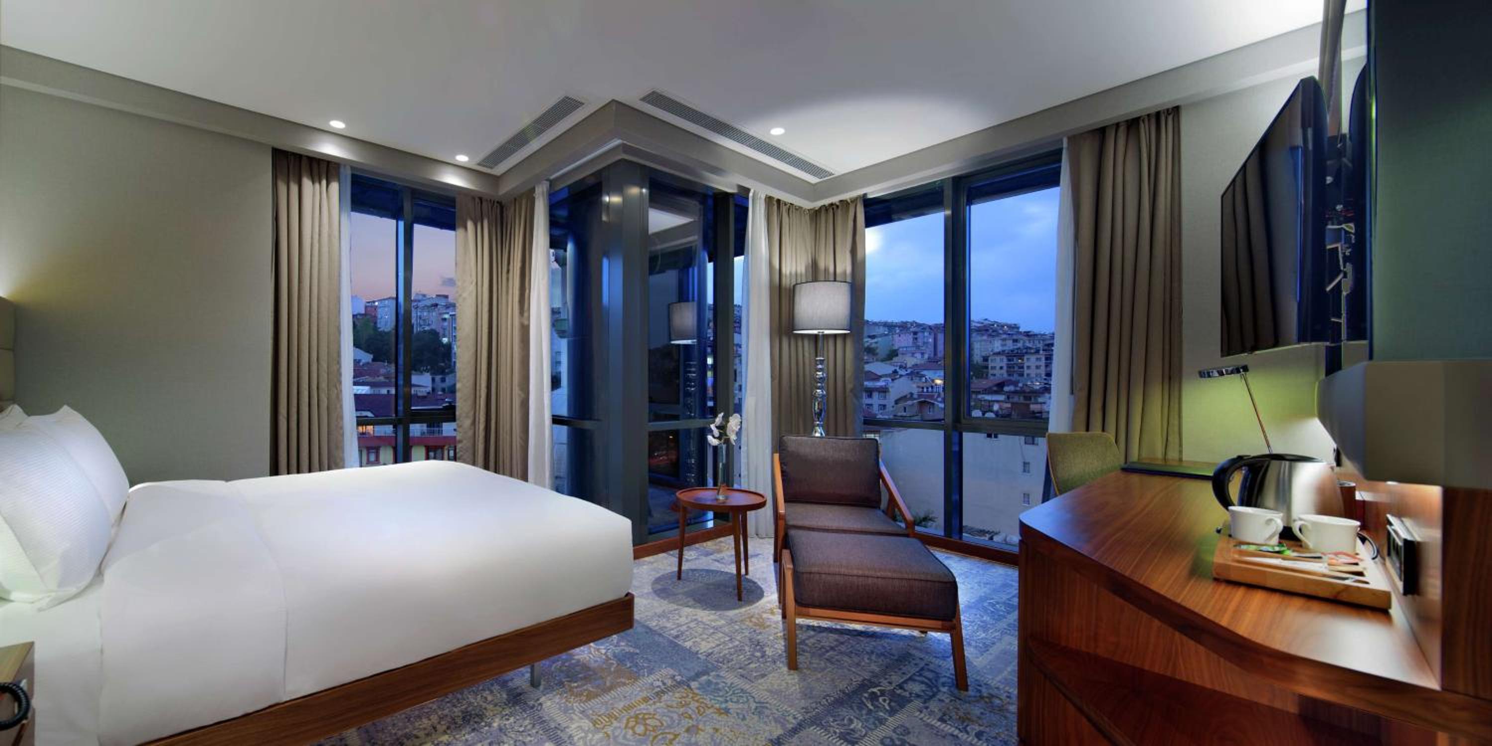 Queen Room - Mobility Access