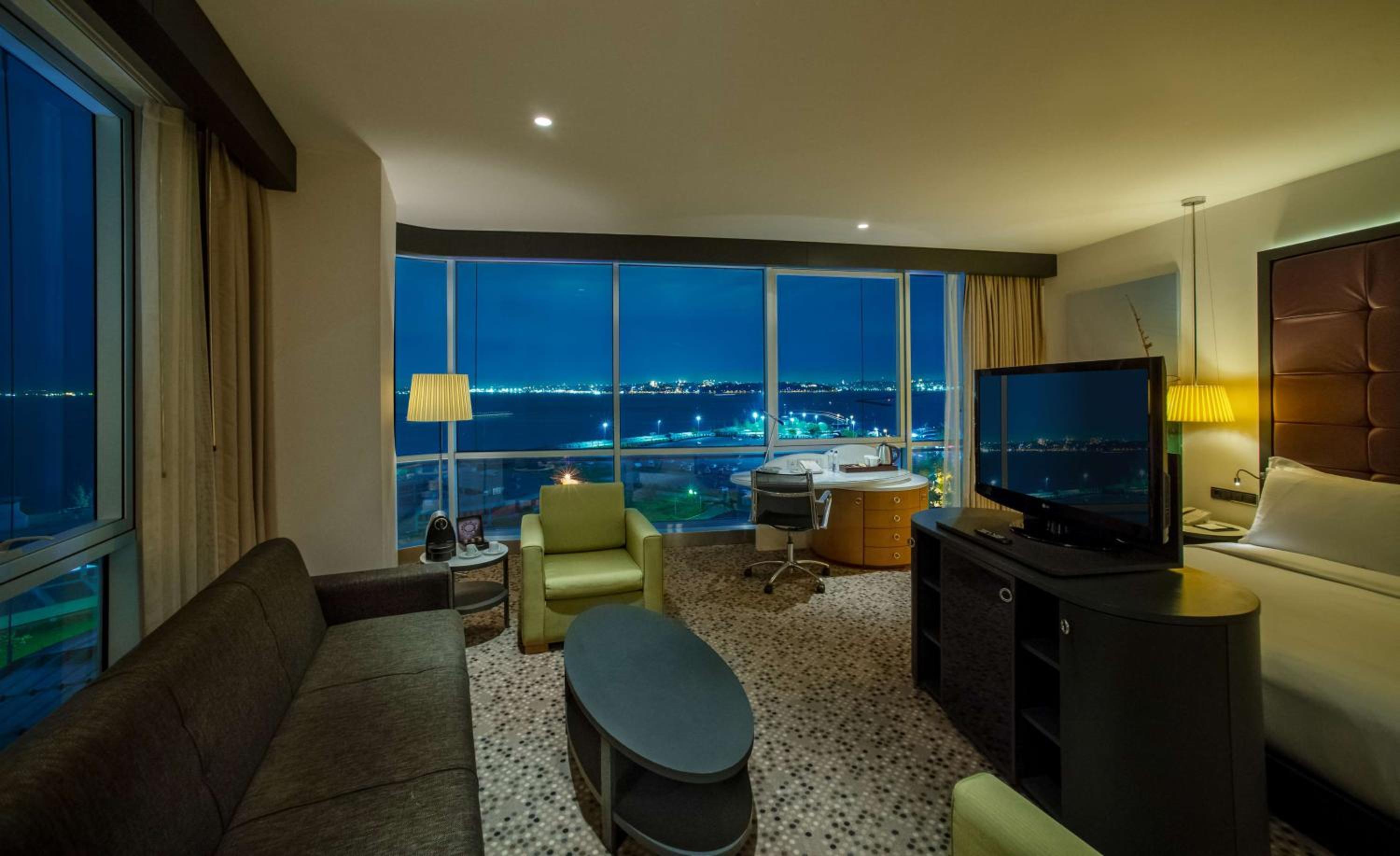King Junior Suite with Sea View