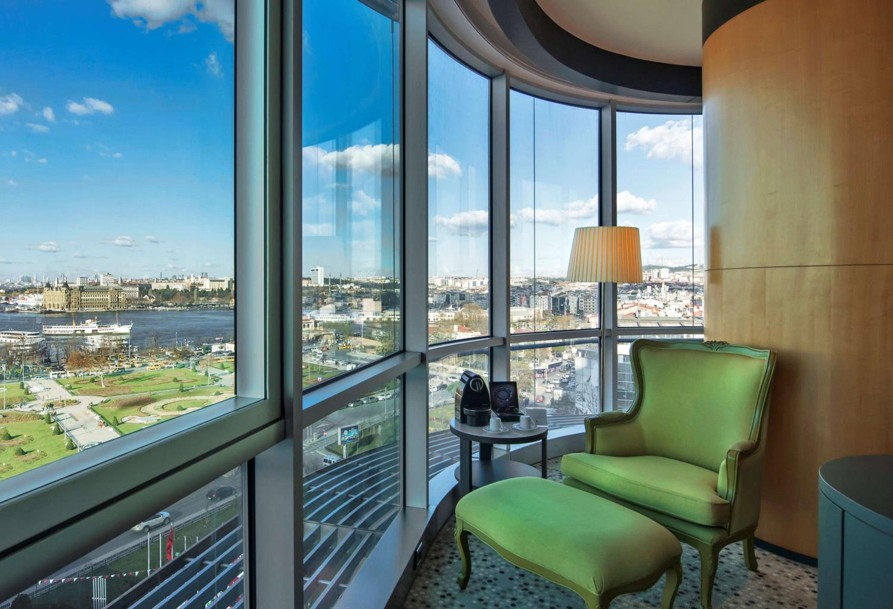 King Corner Room with Sea View