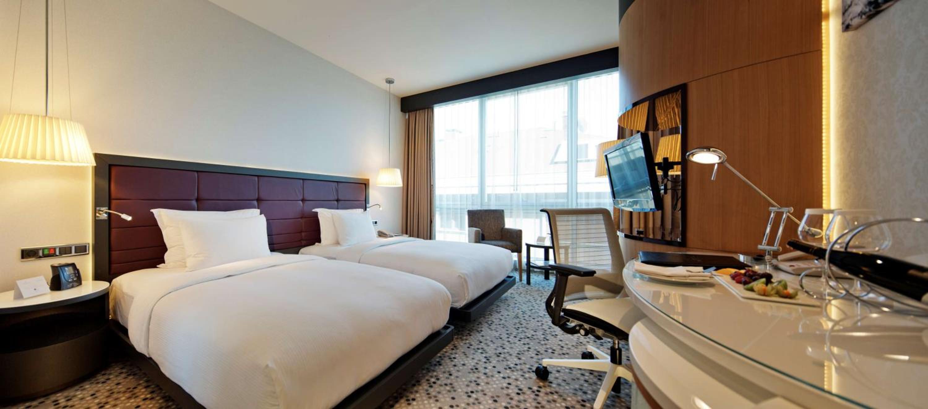Twin Room with City View