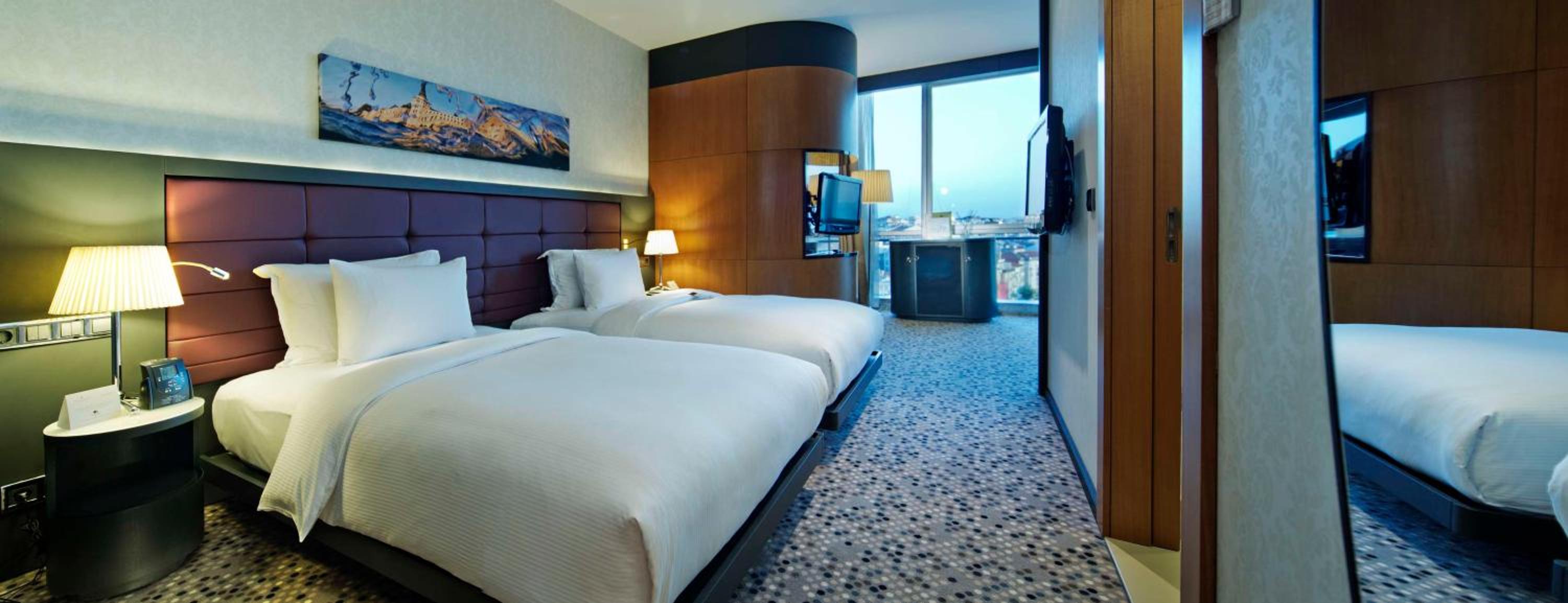 Twin Room with City View