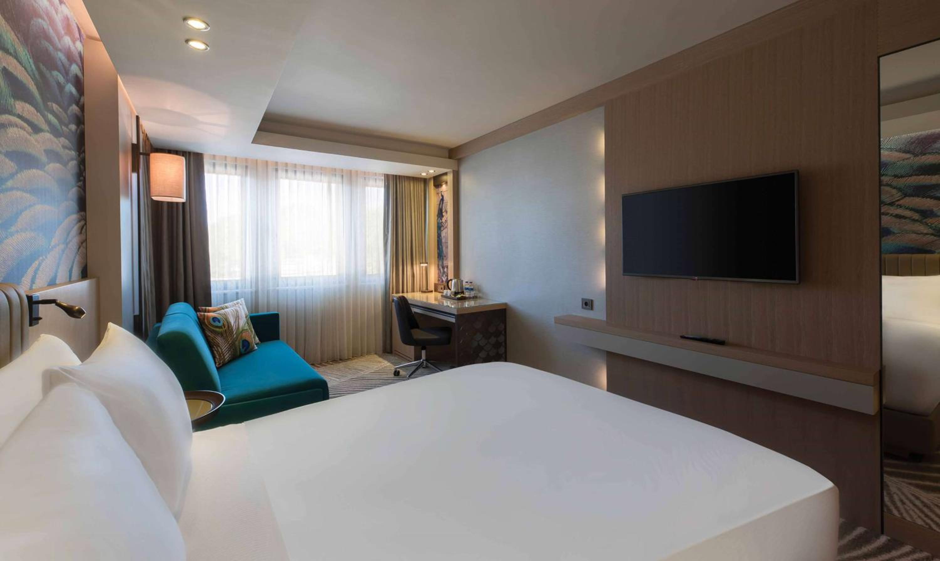 Deluxe Queen Room