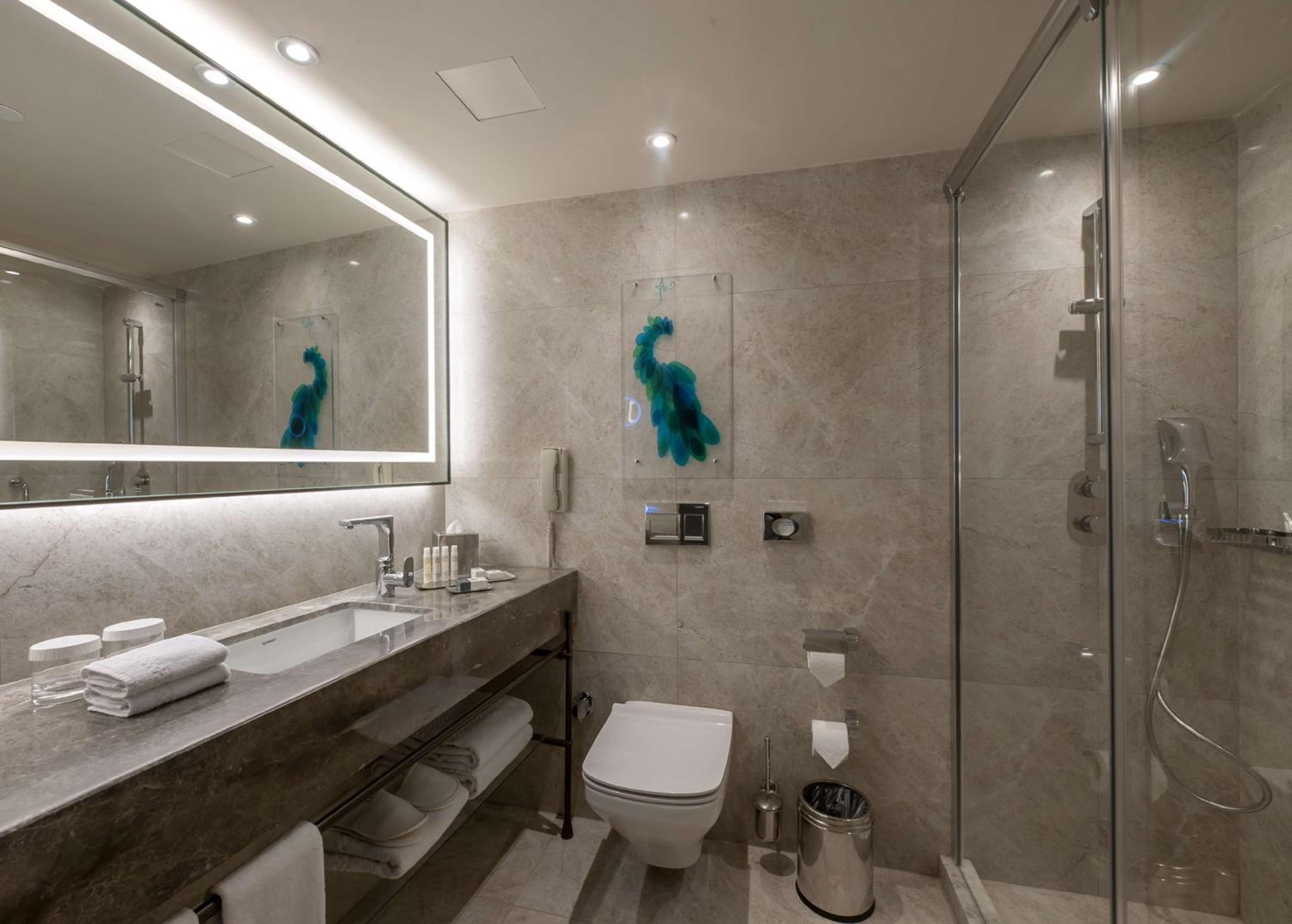 Twin Room thumbnail 6