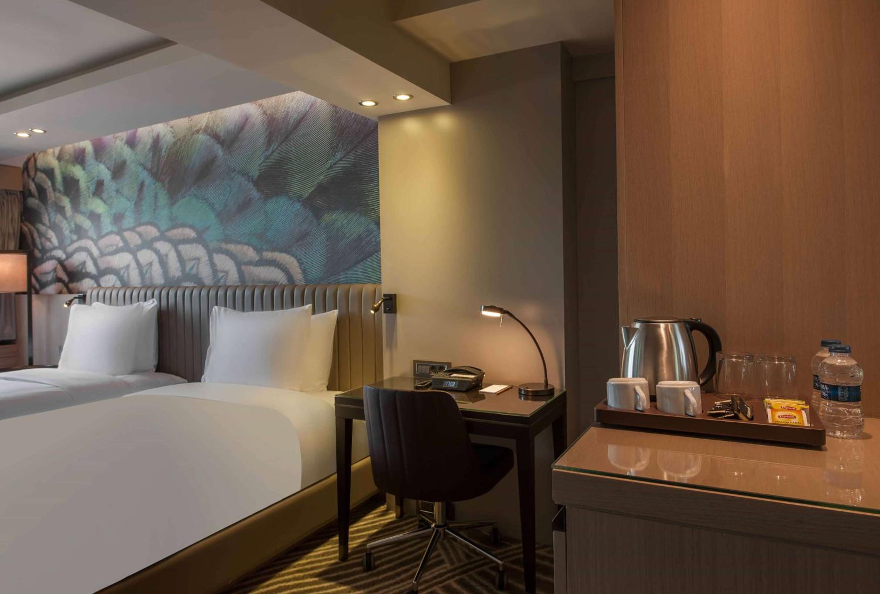 Deluxe Twin Room with Balcony