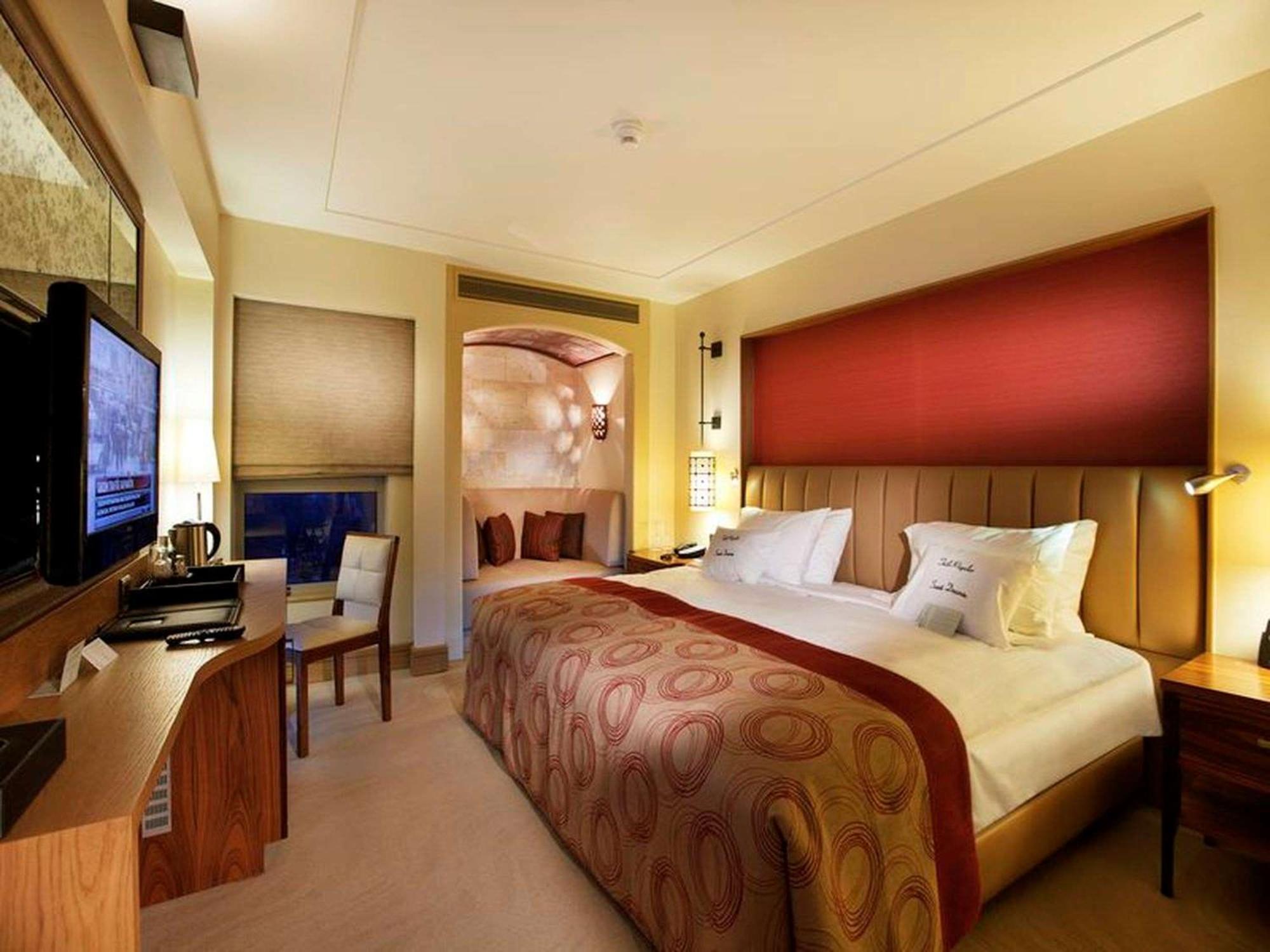 King Guest Room - Photo 1