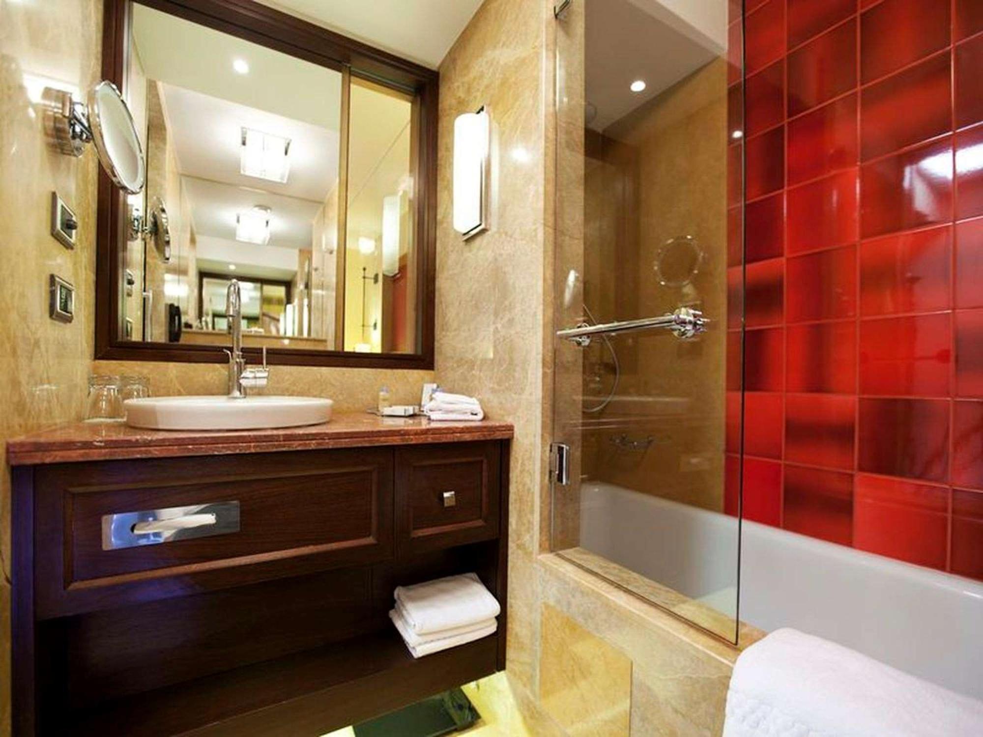 Twin Room - Photo 3