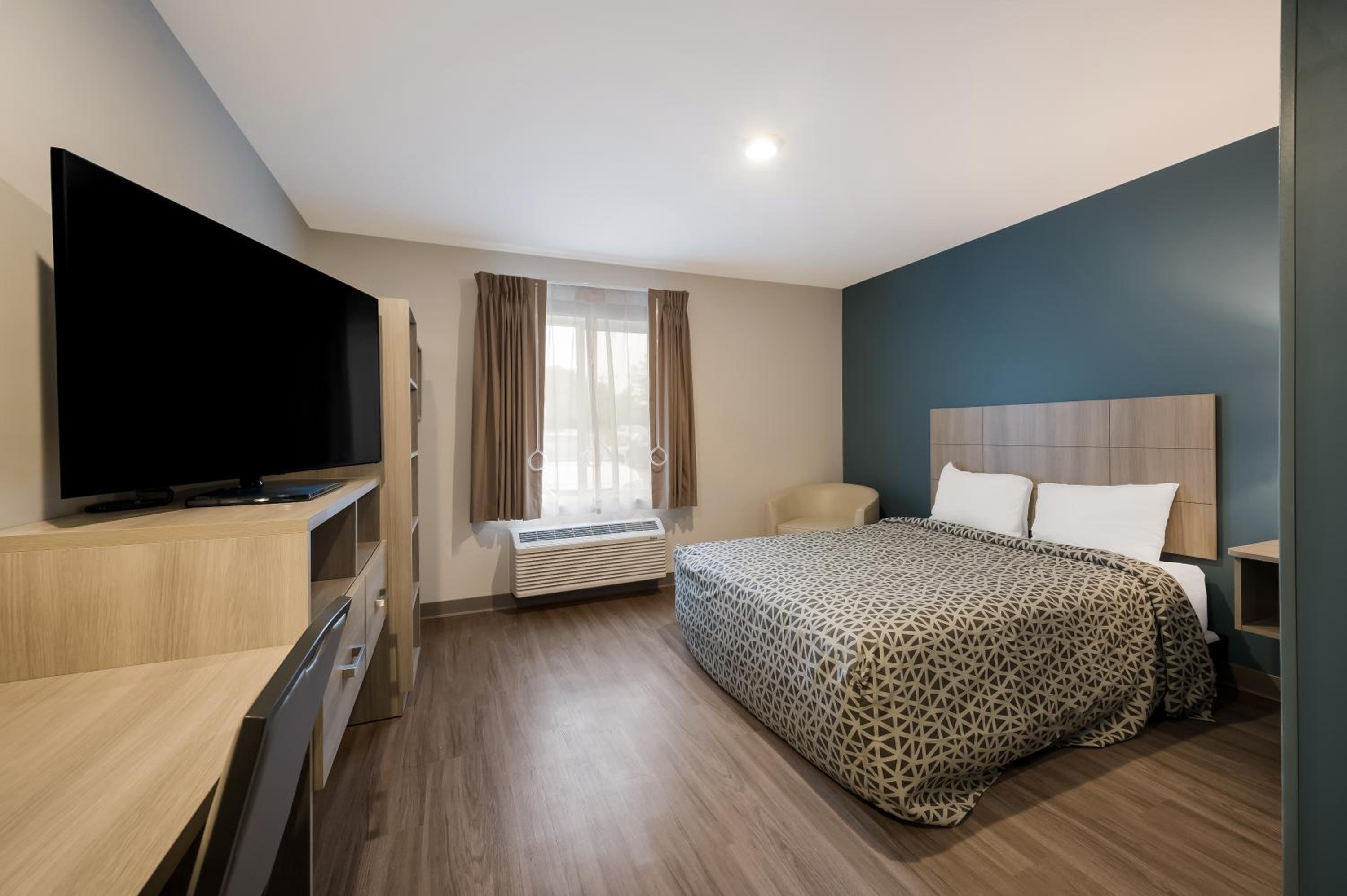 QUEEN SUITE - Photo 2