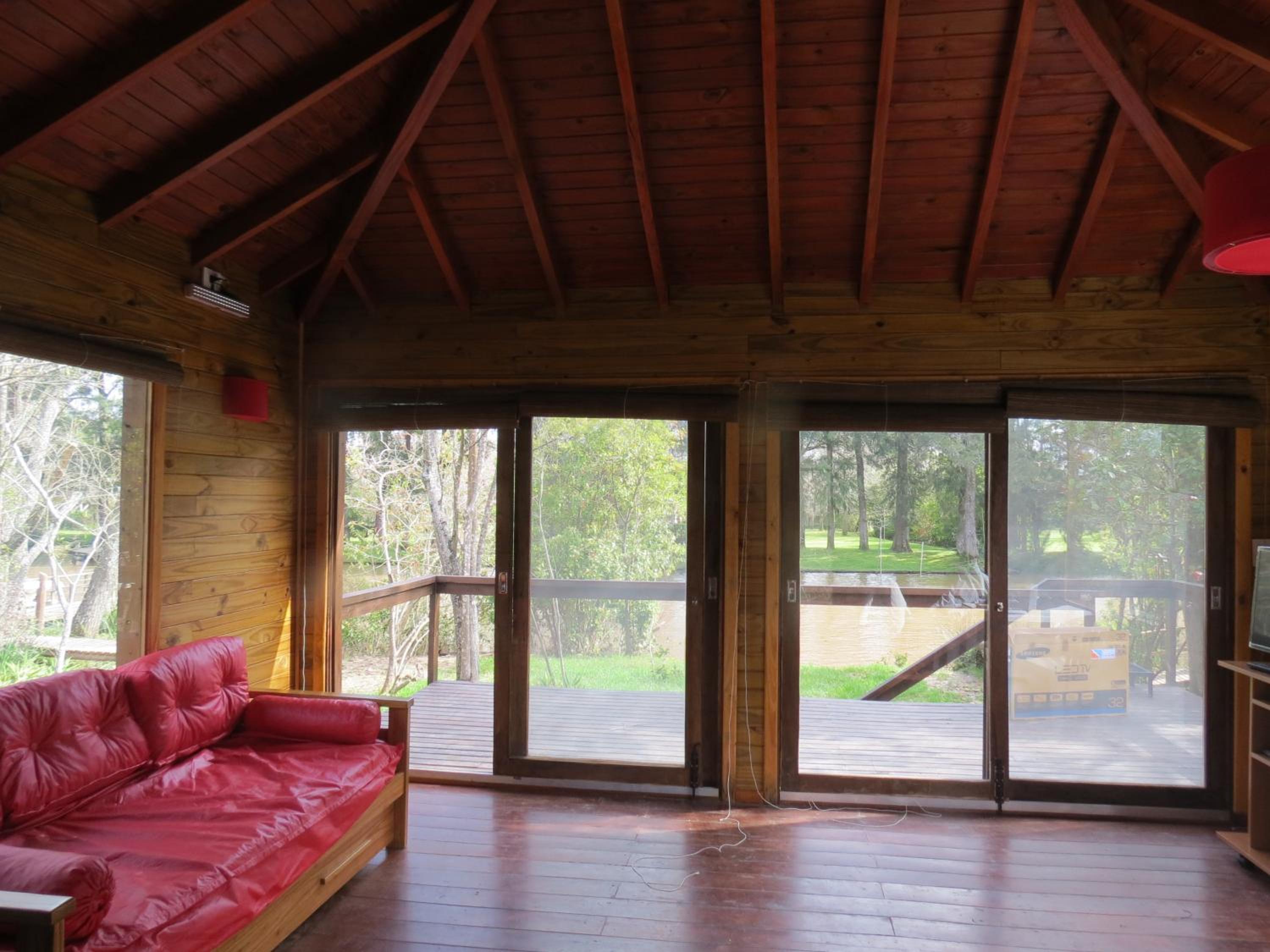 Bungalow photo 1