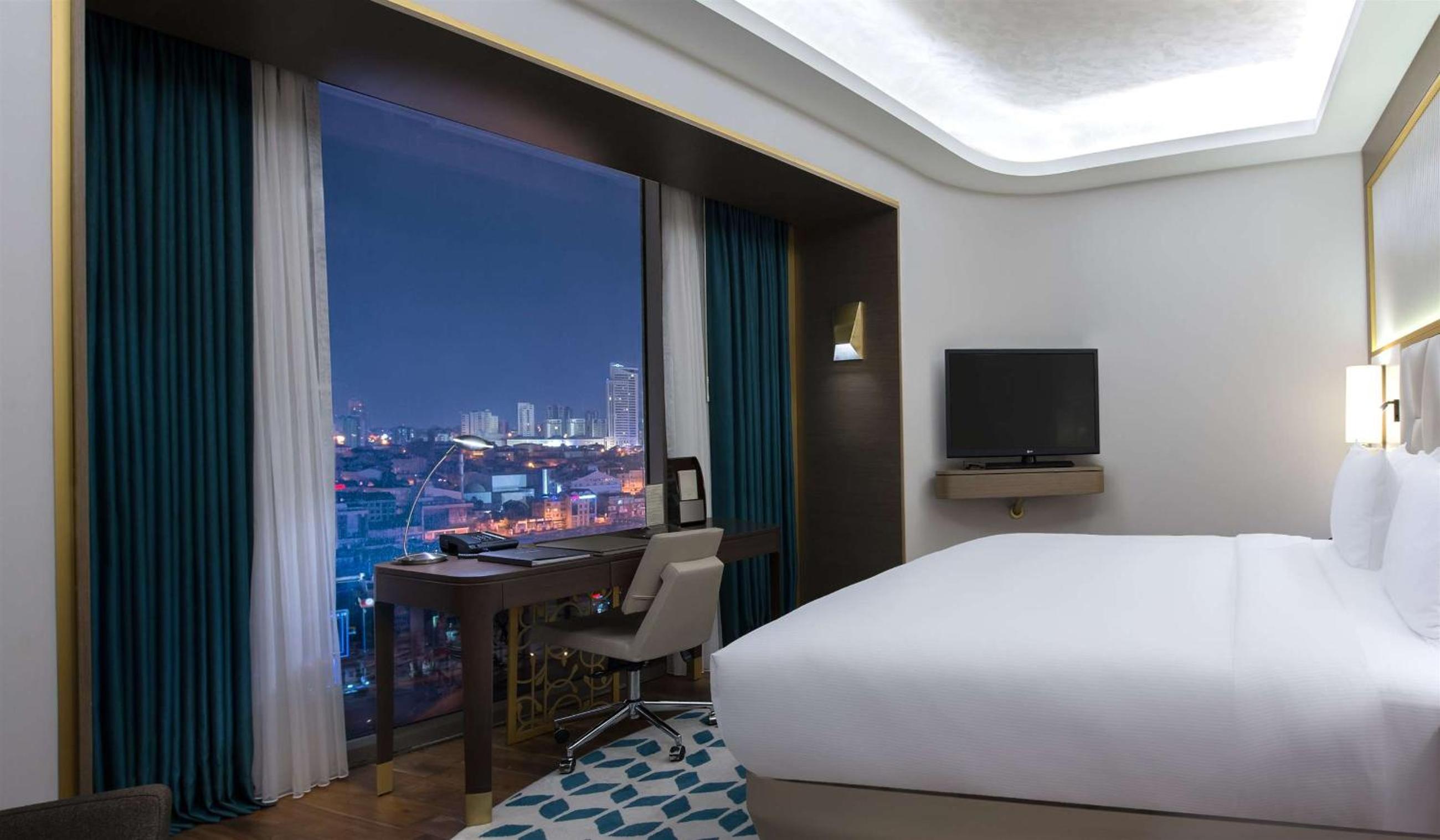 Executive King Room - Lounge Access