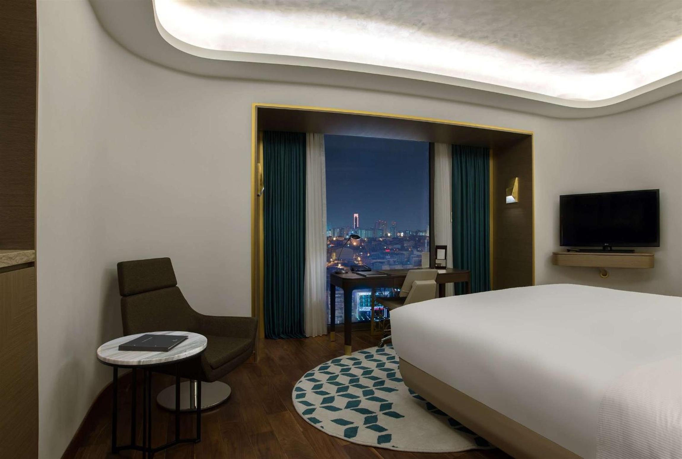Executive King Room - Lounge Access