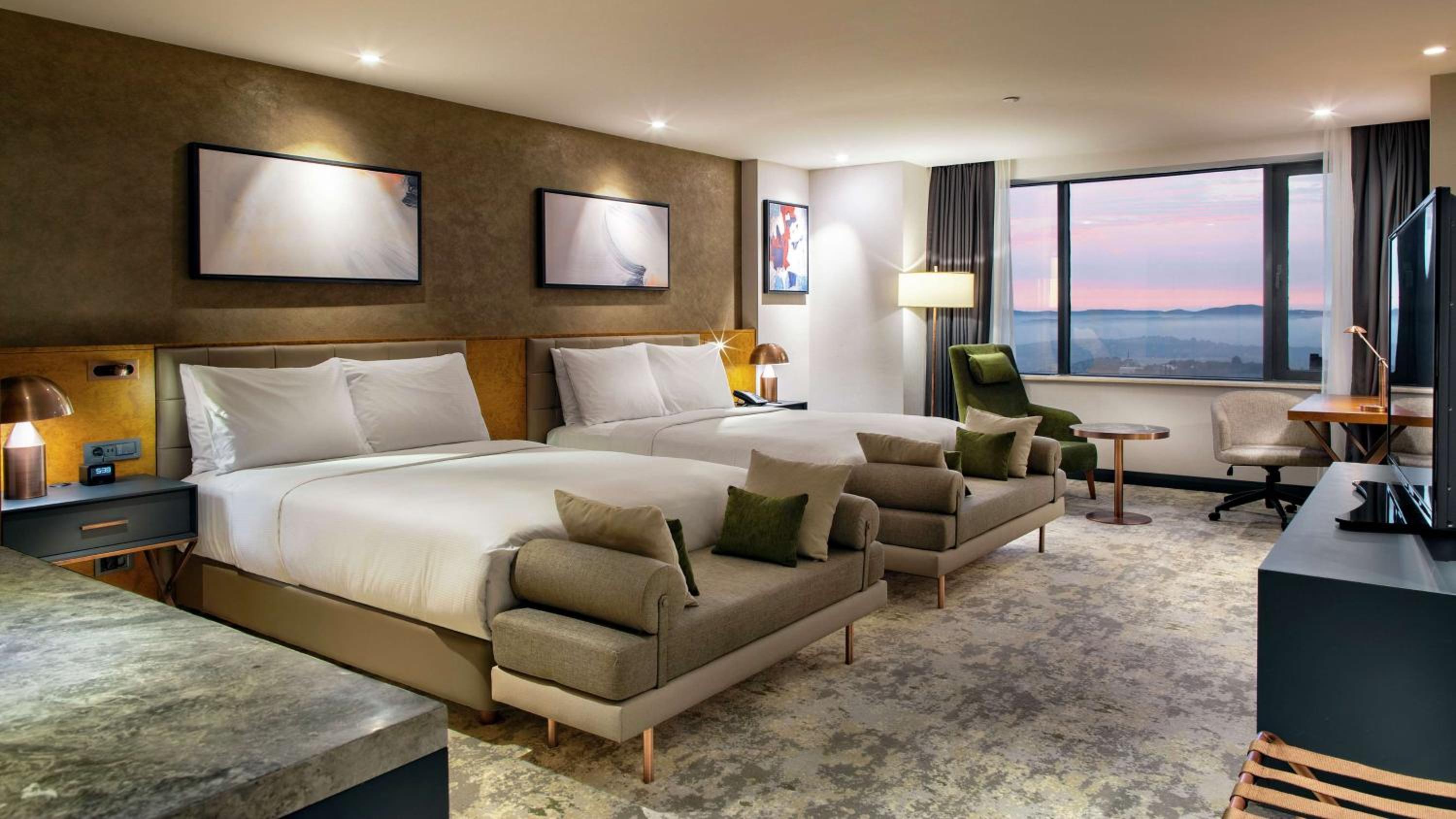 Deluxe Queen Room with Two Queen Beds