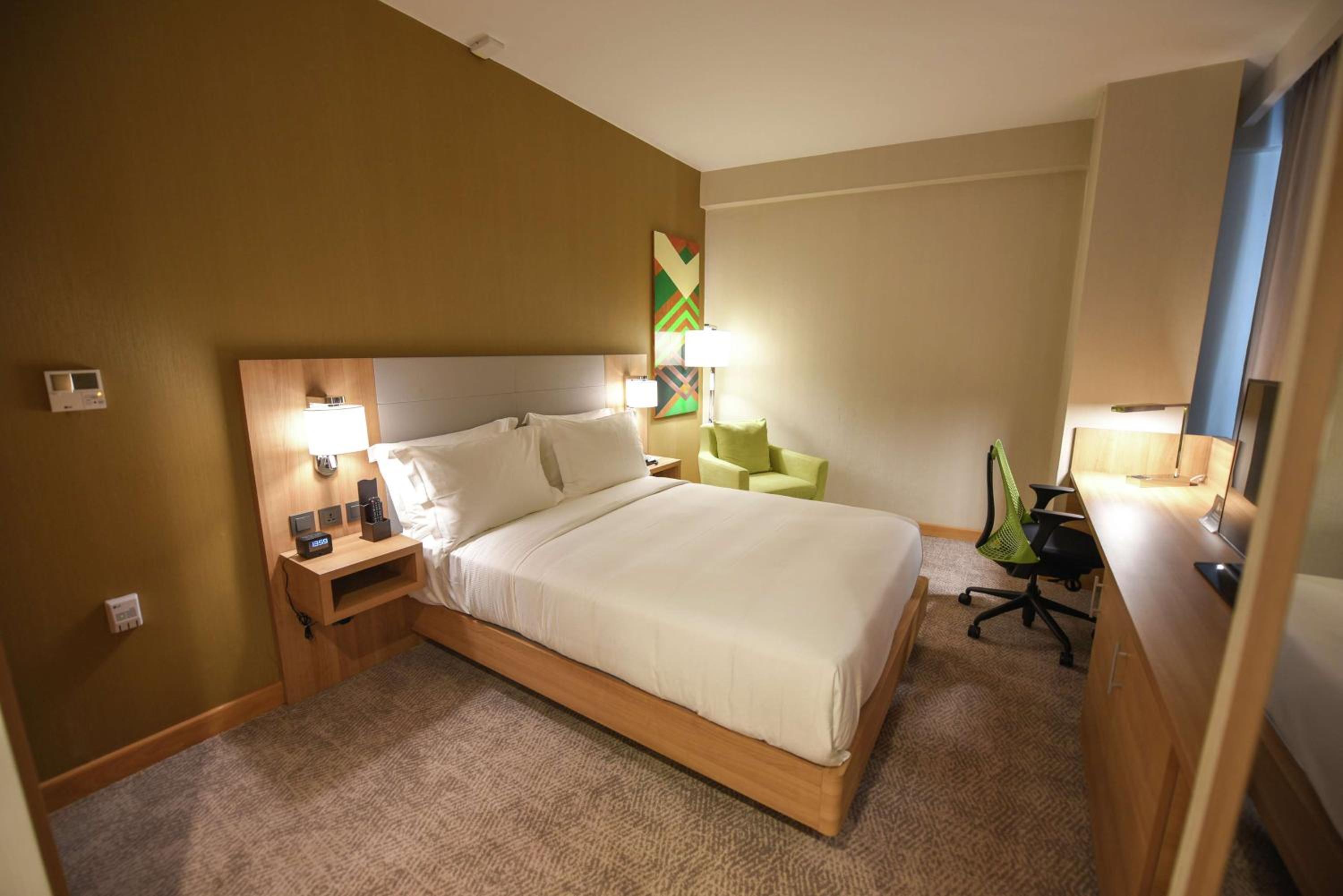 Queen Room - Photo 2